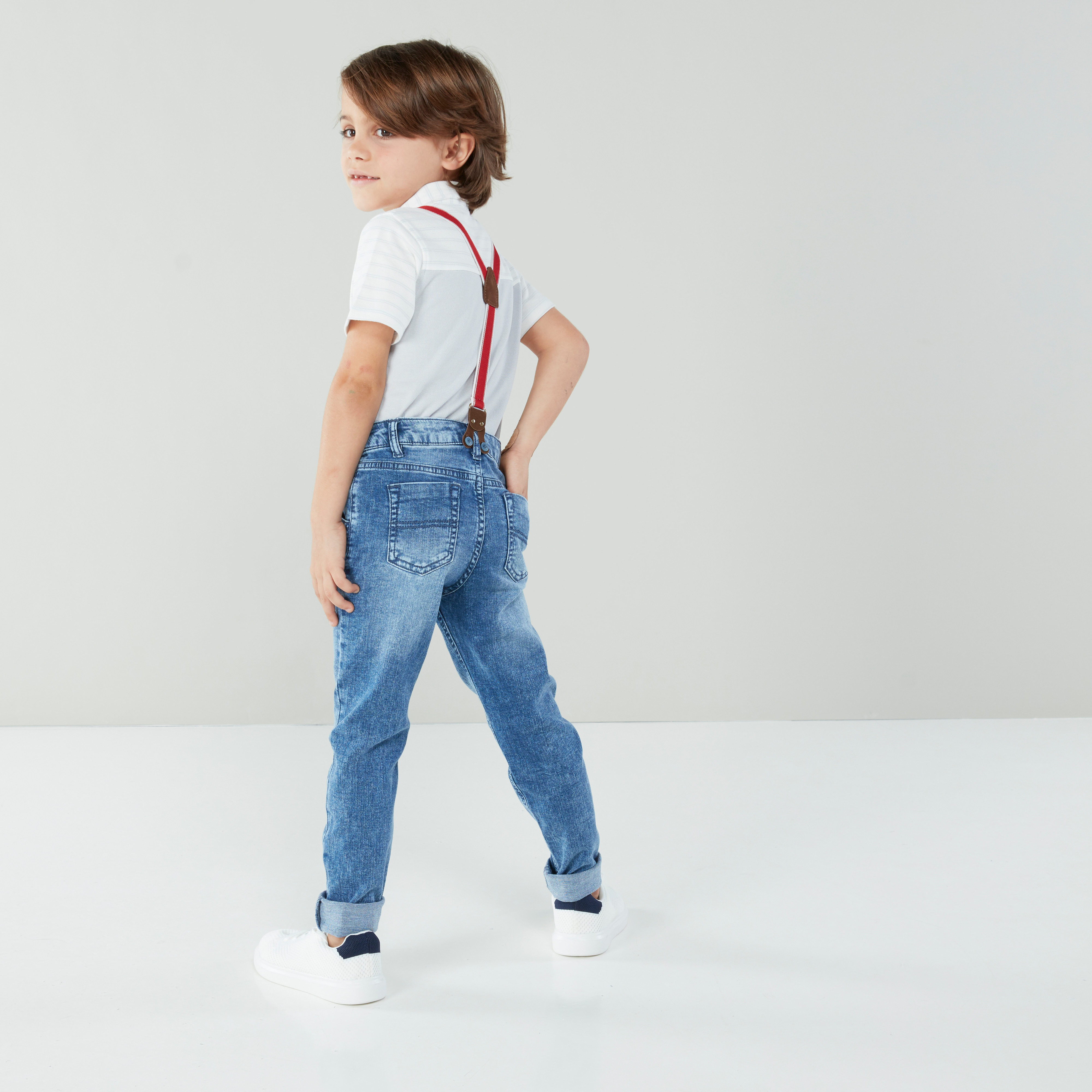بنطال جينز ممزّق بجيوب و حمالات من لي كوبر-boys-clothing-bottoms-jeans-image-3