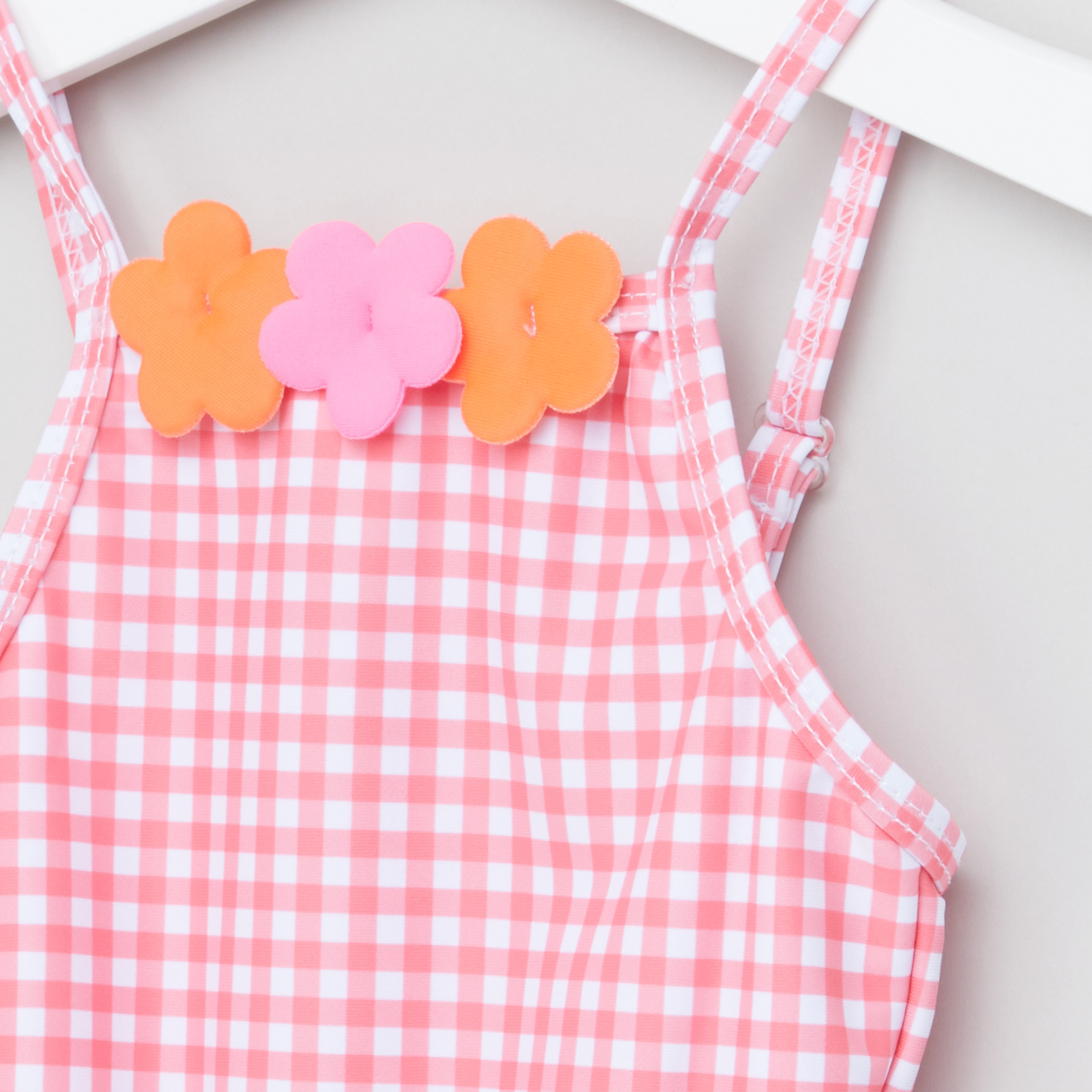 بدلة سباحة كاروهات بتفاصيل مزخرفة  من جونيورز.-baby-girls-clothing-swimwear-image-2