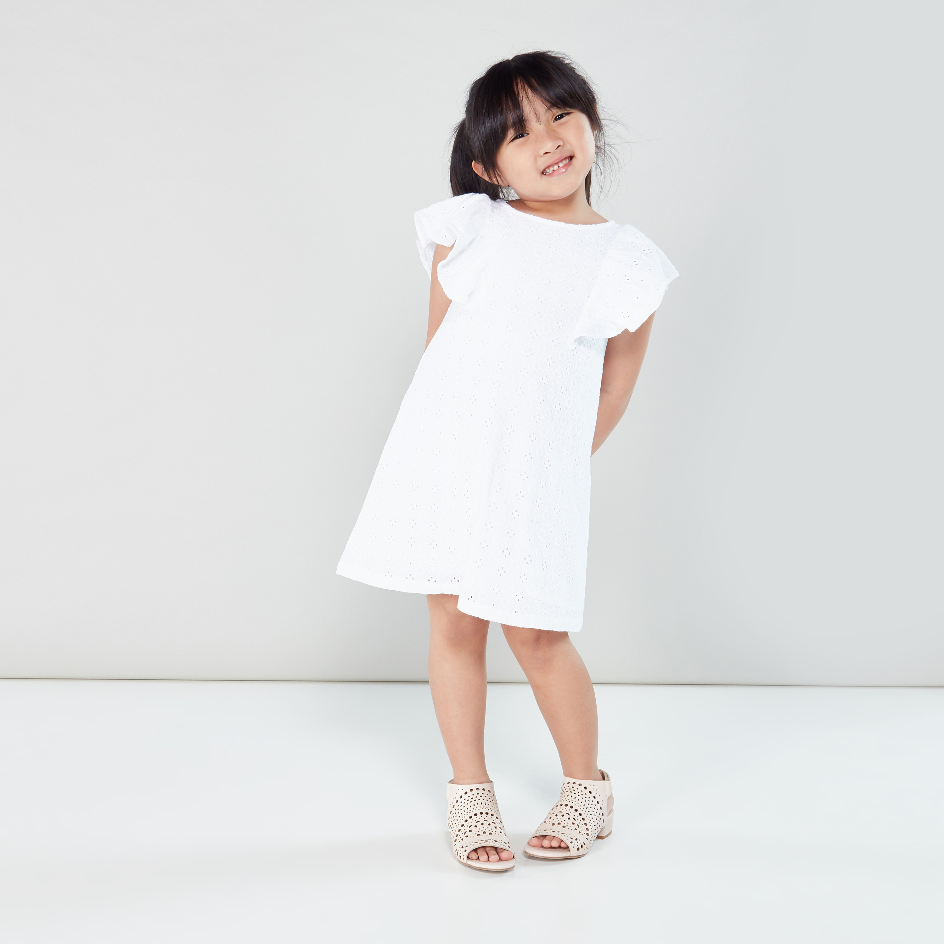 فستان شيفلي بأكمام مزركشة من جونيورز-girls-clothing-dressesandjumpsuits-image-5