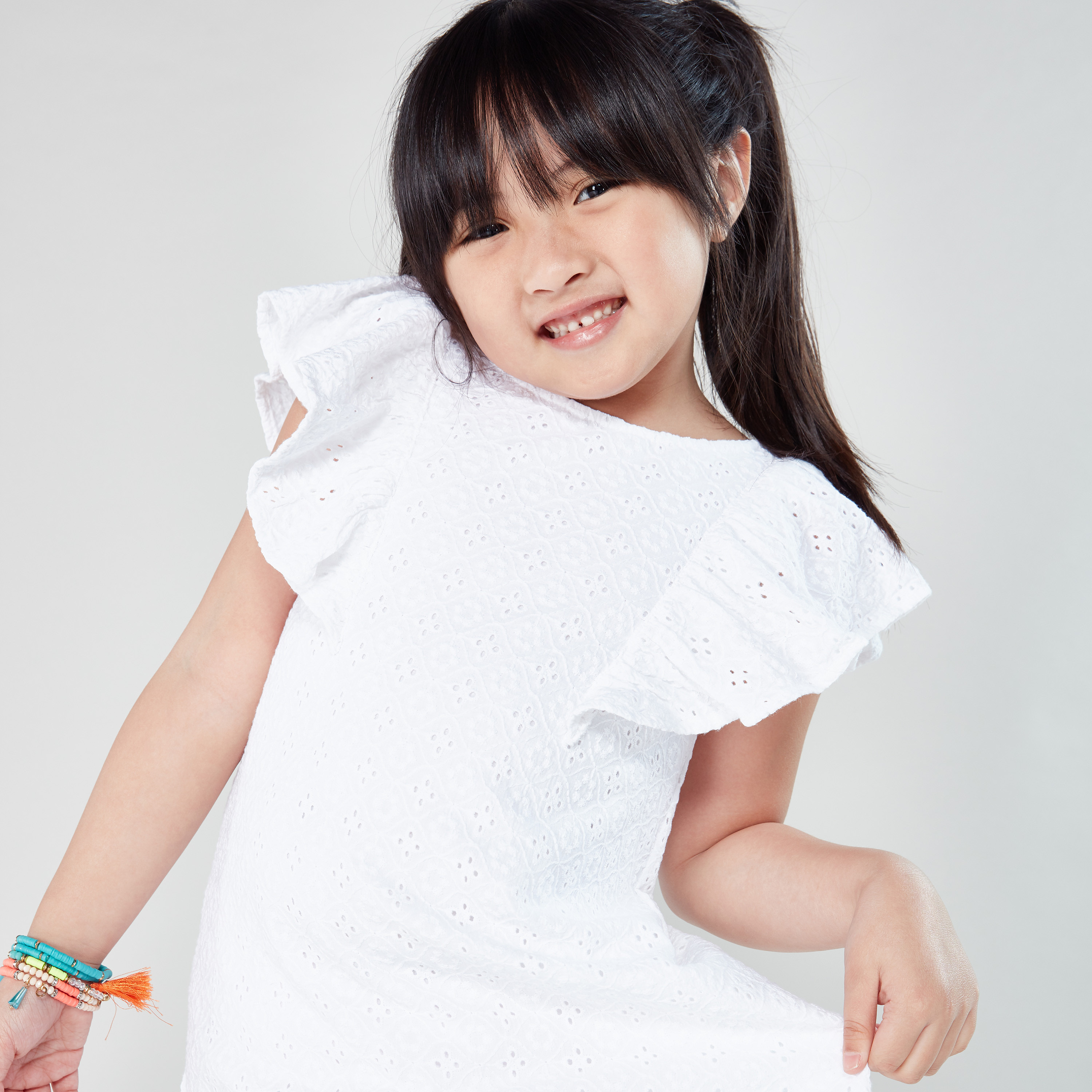 فستان شيفلي بأكمام مزركشة من جونيورز-girls-clothing-dressesandjumpsuits-image-3