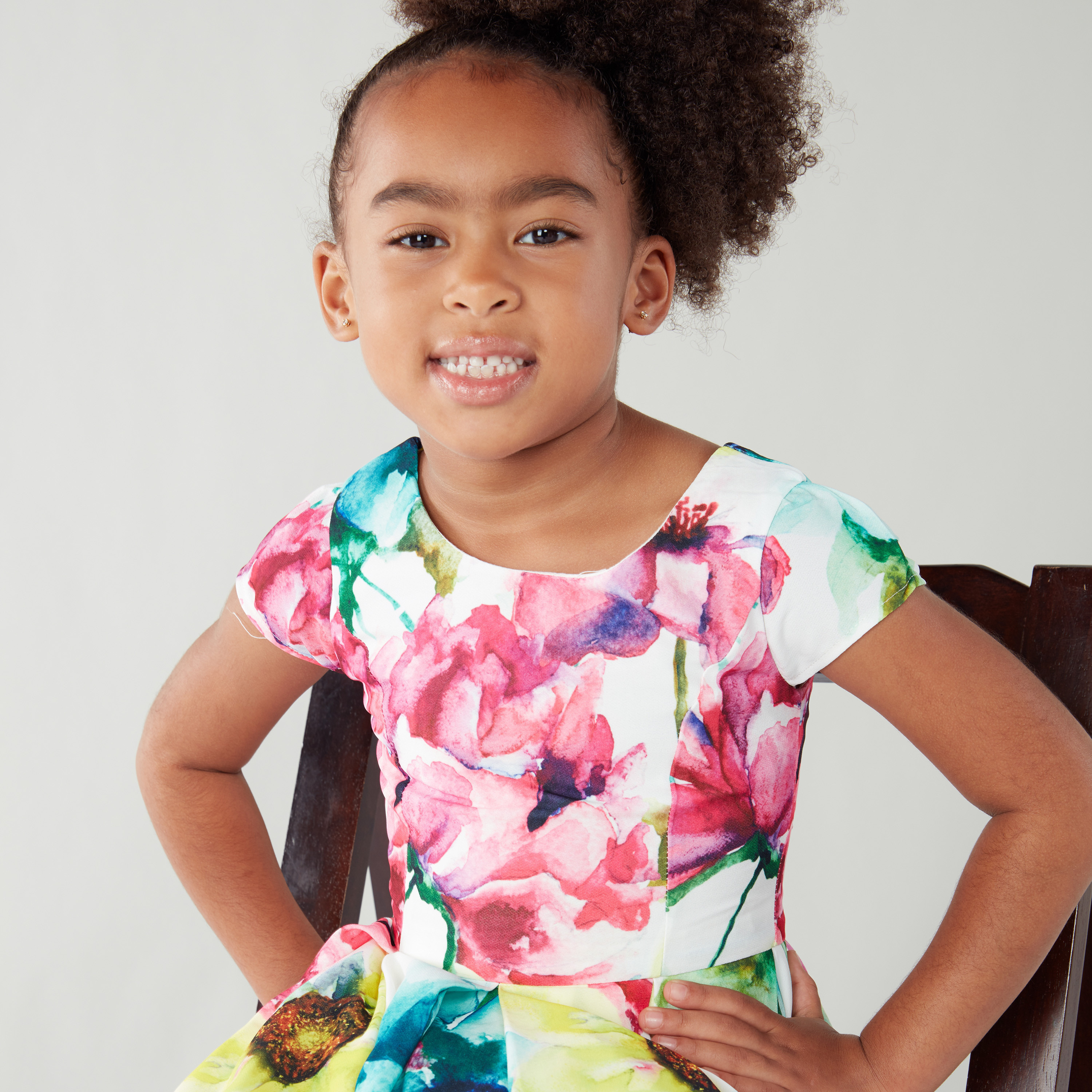 فستان بياقة مستديرة وأكمام قصيرة مع طبعات أزهار من جونيورز-girls-clothing-dressesandjumpsuits-image-2