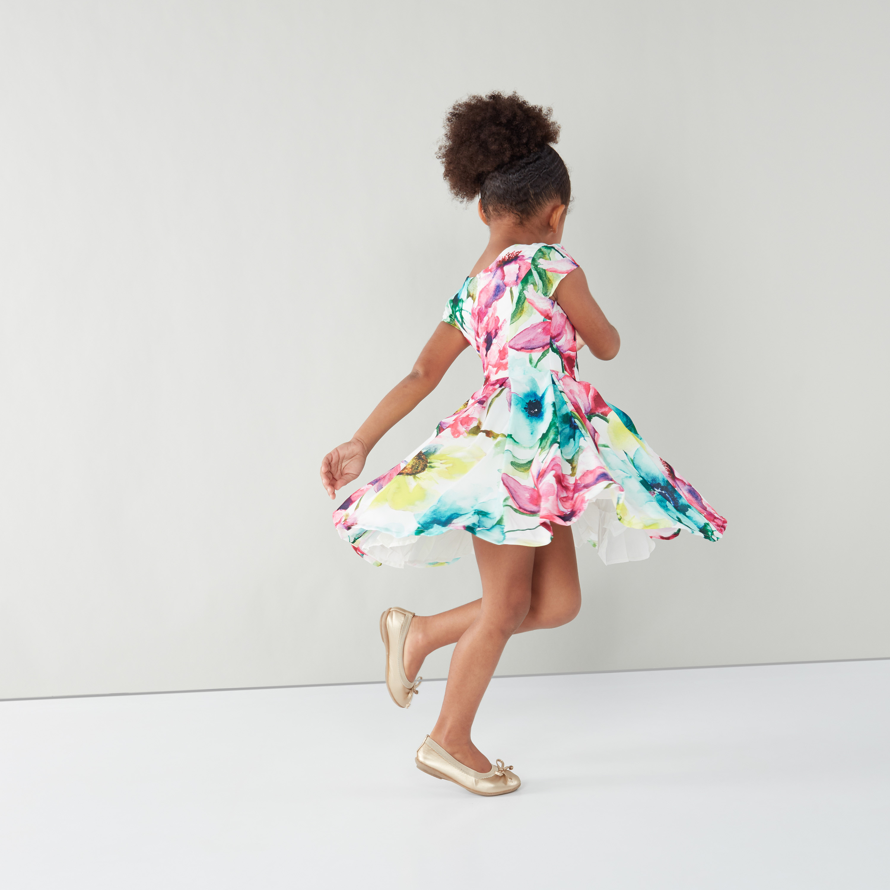 فستان بياقة مستديرة وأكمام قصيرة مع طبعات أزهار من جونيورز-girls-clothing-dressesandjumpsuits-image-4