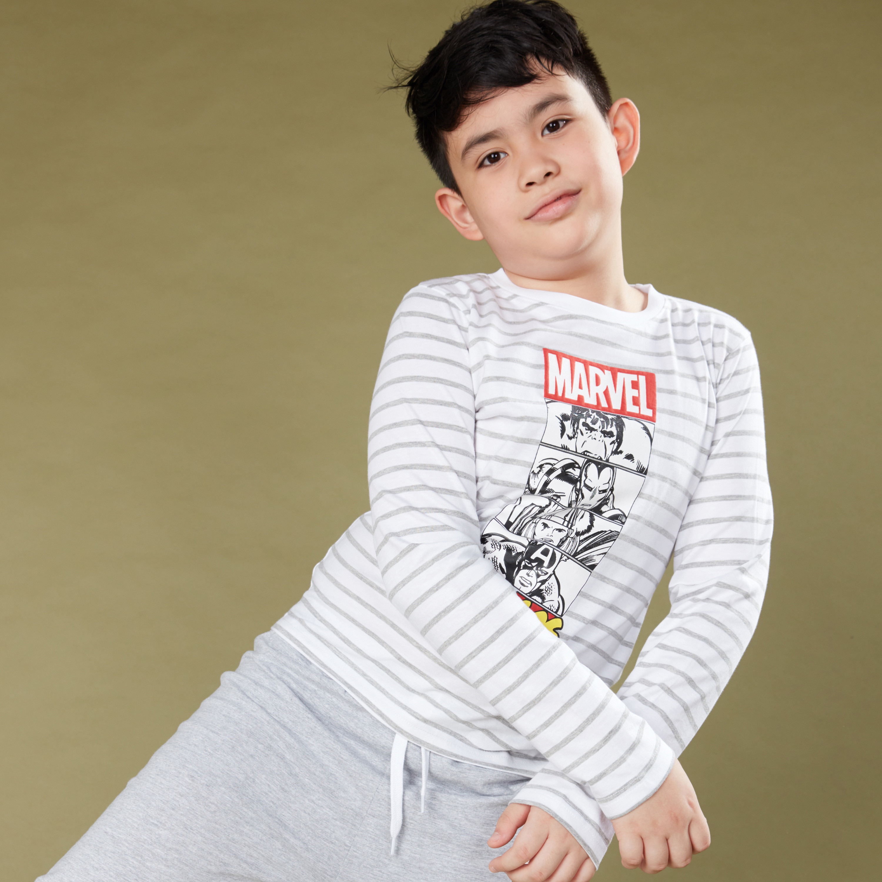 Avengers Printed T-Shirt and Pyjama Set-boys-clothing-nightwear-image-2
