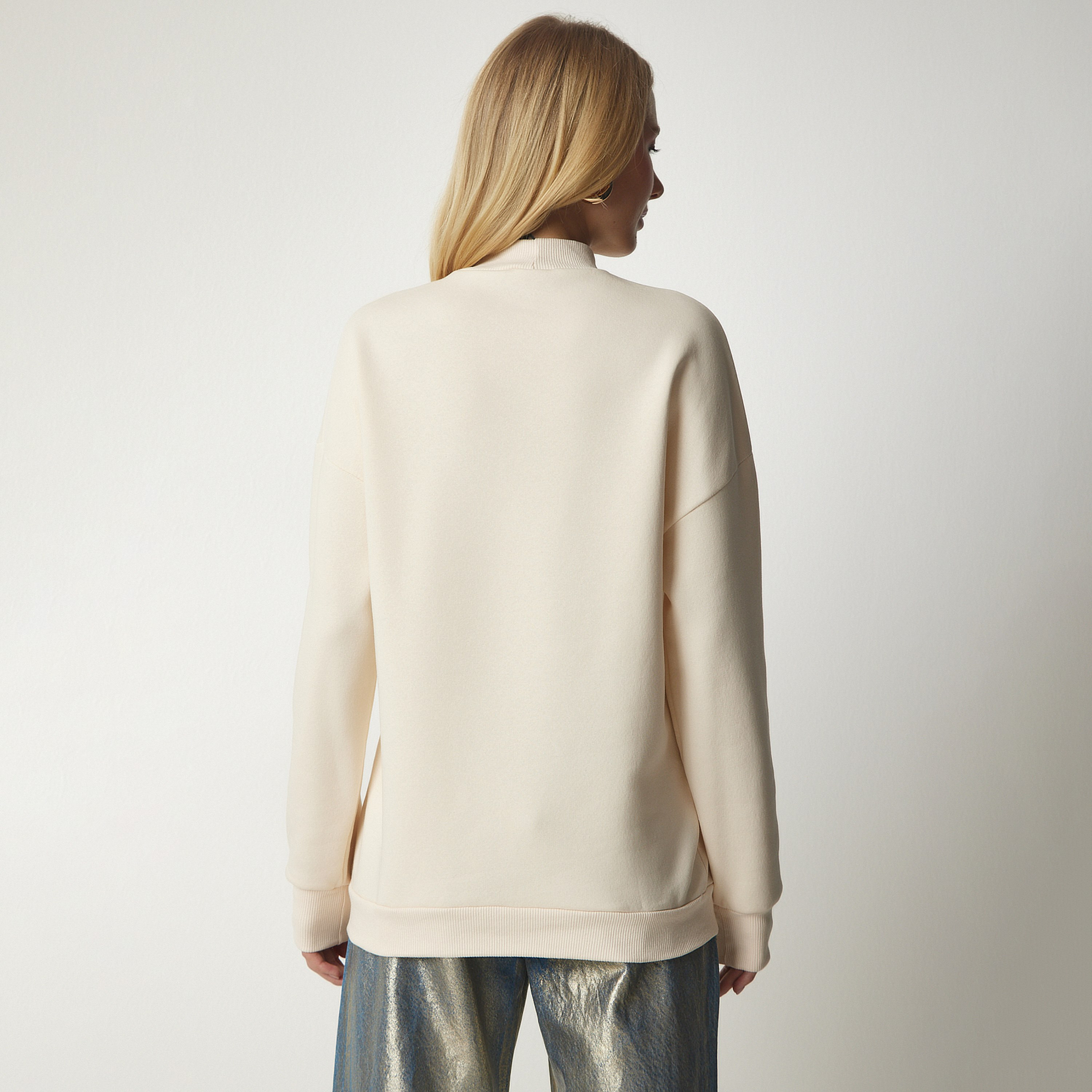 سويت شيرت نسائي عالي الياقة من سعادة إسطنبول-women-winterwear-hoodiesandsweatshirts-sweatshirts-image-3