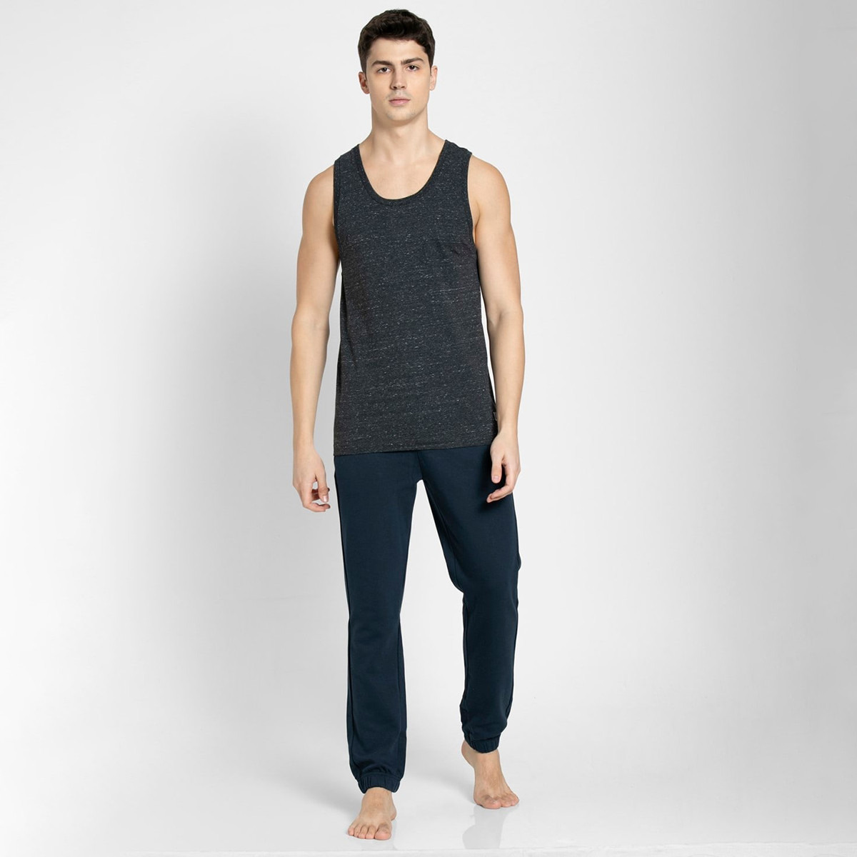 جوكي أسود تي شيرت-men-clothing-tshirtsandpolos-vests-image-4