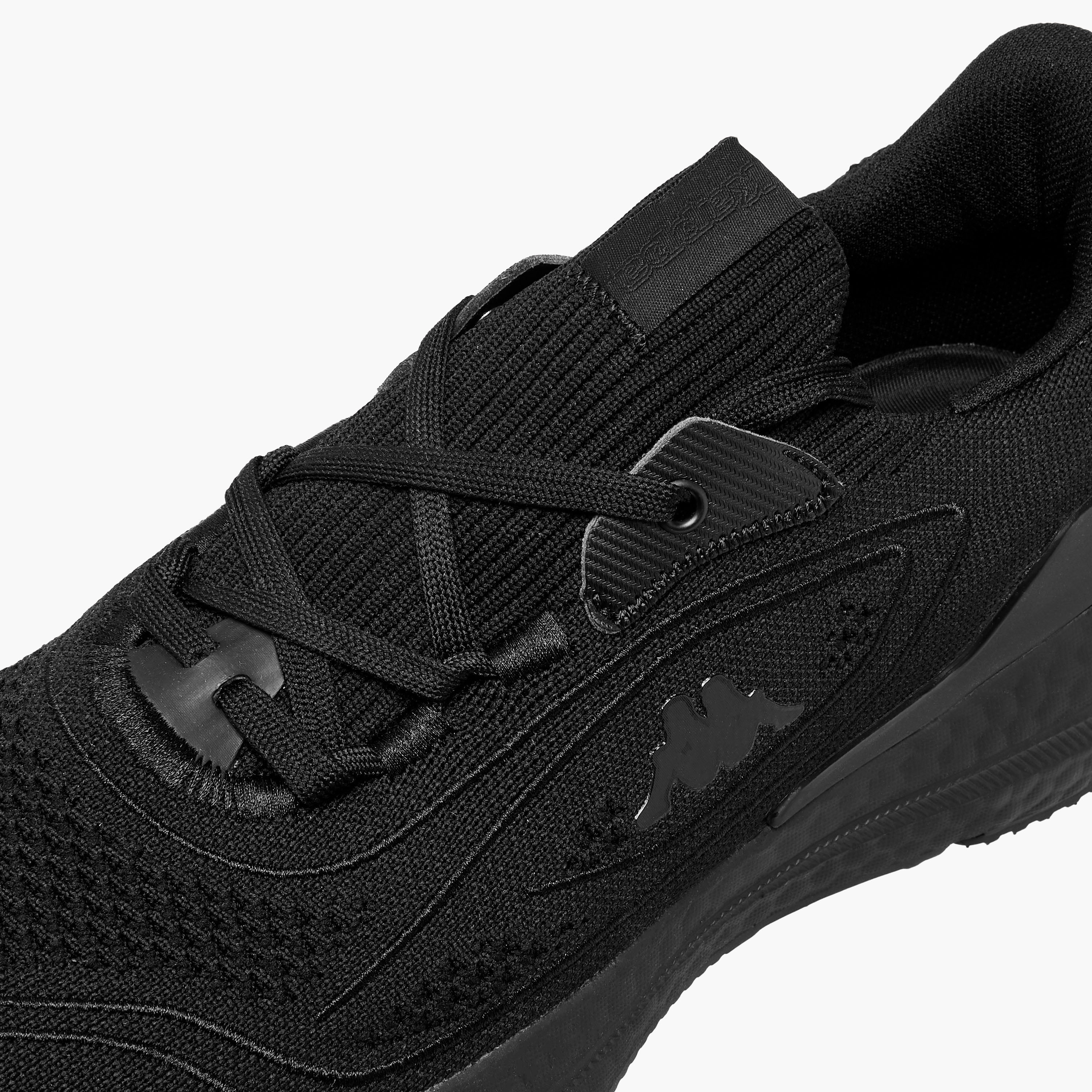 حذاء رياضي بارز الملمس برباط إغلاق للرجال من كابا-sports-men-shoes-image-9