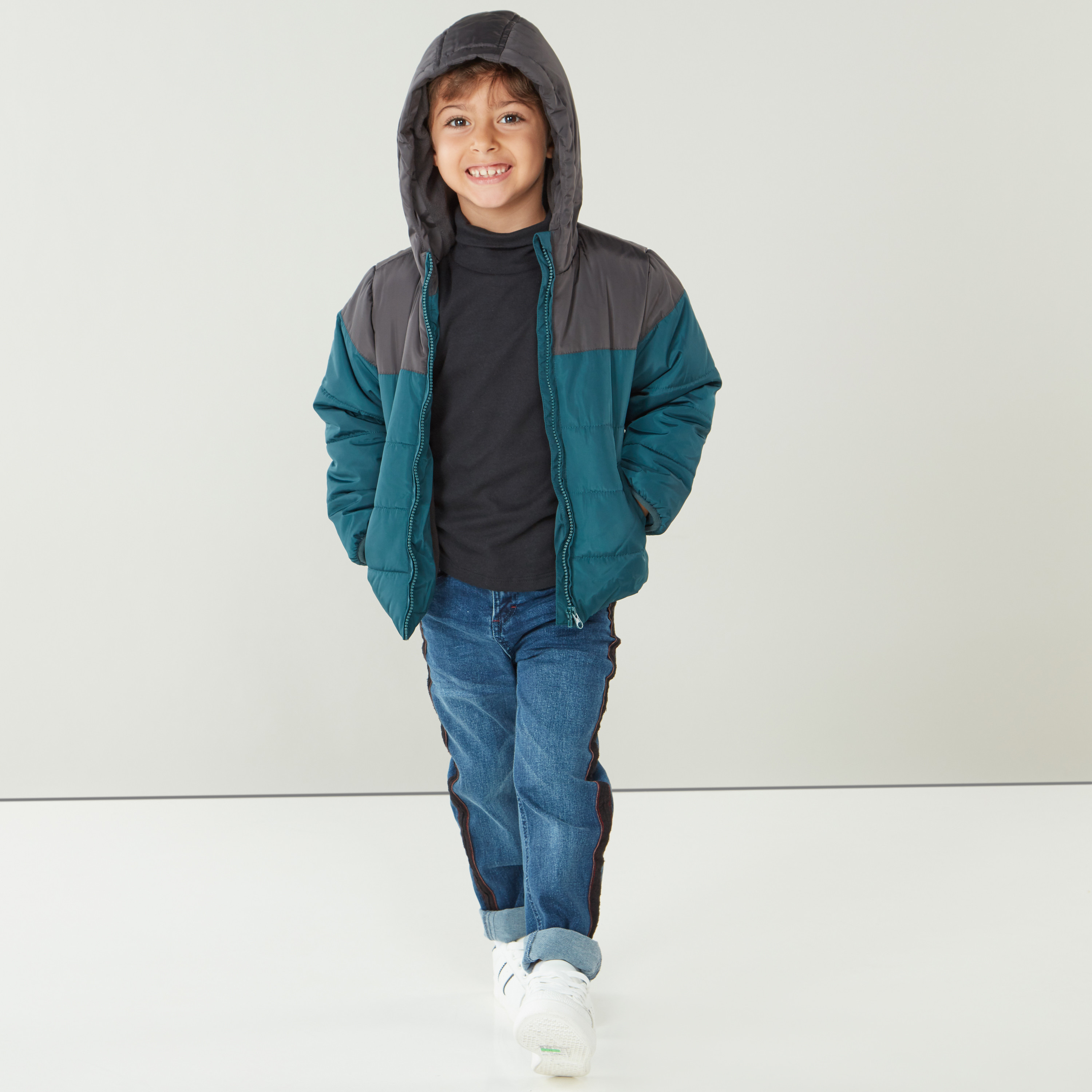 تيشيرت سادة بياقة مستديرة ضيّقة مع أكمام طويلة من جونيورز-boys-clothing-tshirtsandpolos-image-2