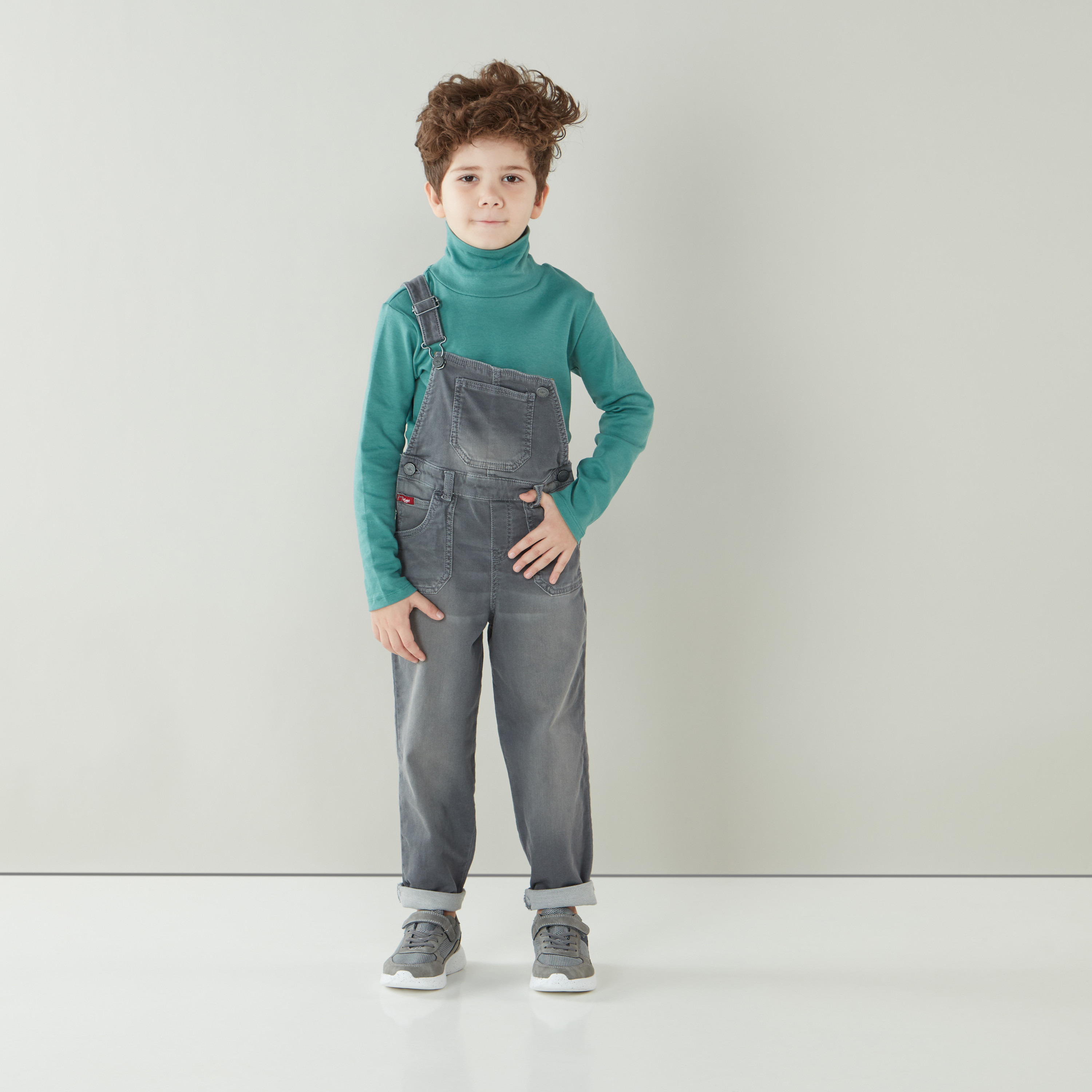 تيشيرت سادة بياقة مستديرة ضيّقة مع أكمام طويلة من جونيورز-boys-clothing-tshirtsandpolos-image-8