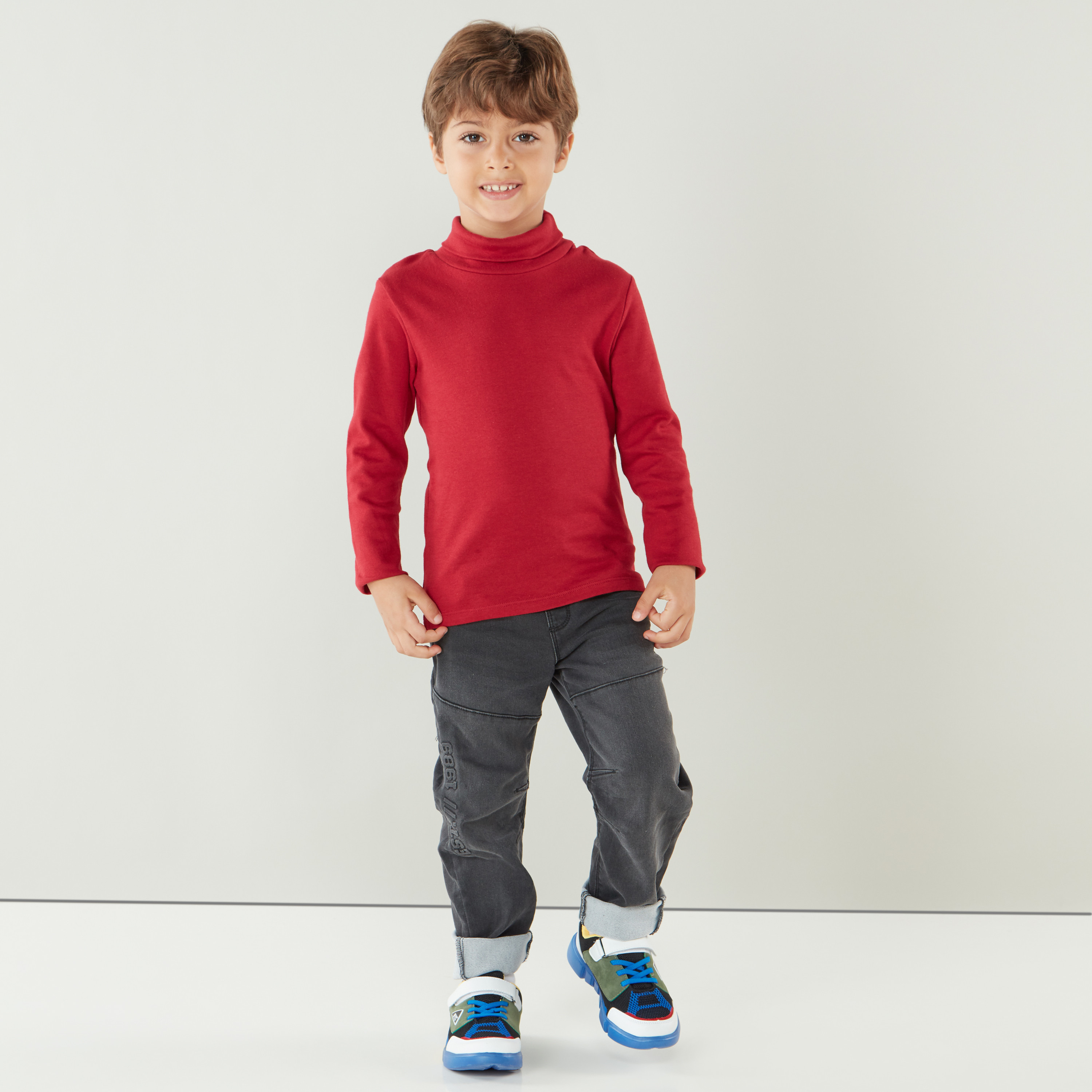 تيشيرت سادة بياقة مستديرة ضيّقة مع أكمام طويلة من جونيورز-boys-clothing-tshirtsandpolos-image-14