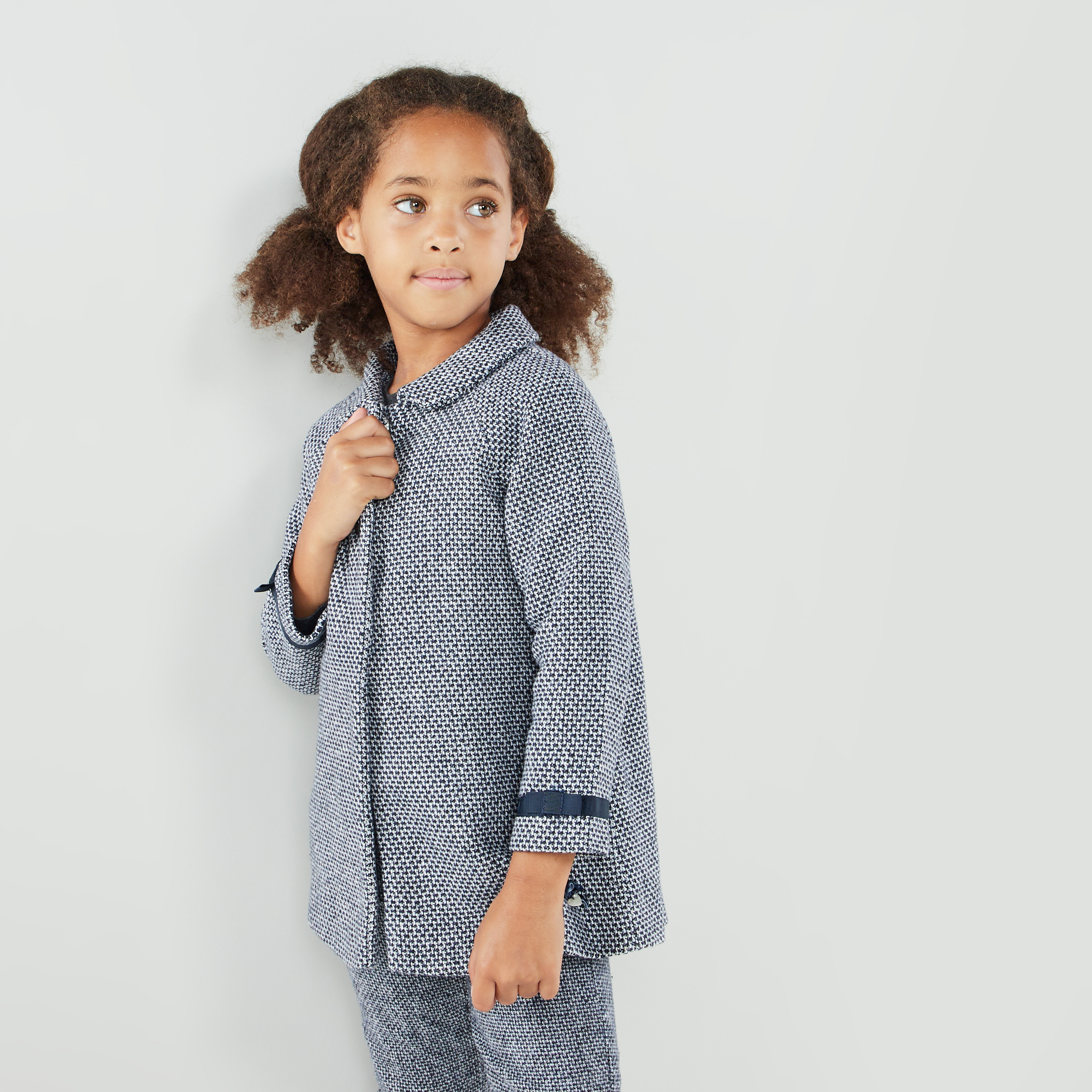 جاكيت بارزة الملمس مع أكمام طويلة وزر إغلاق من إليجو-baby-girls-clothing-jacketsandcoats-image-1