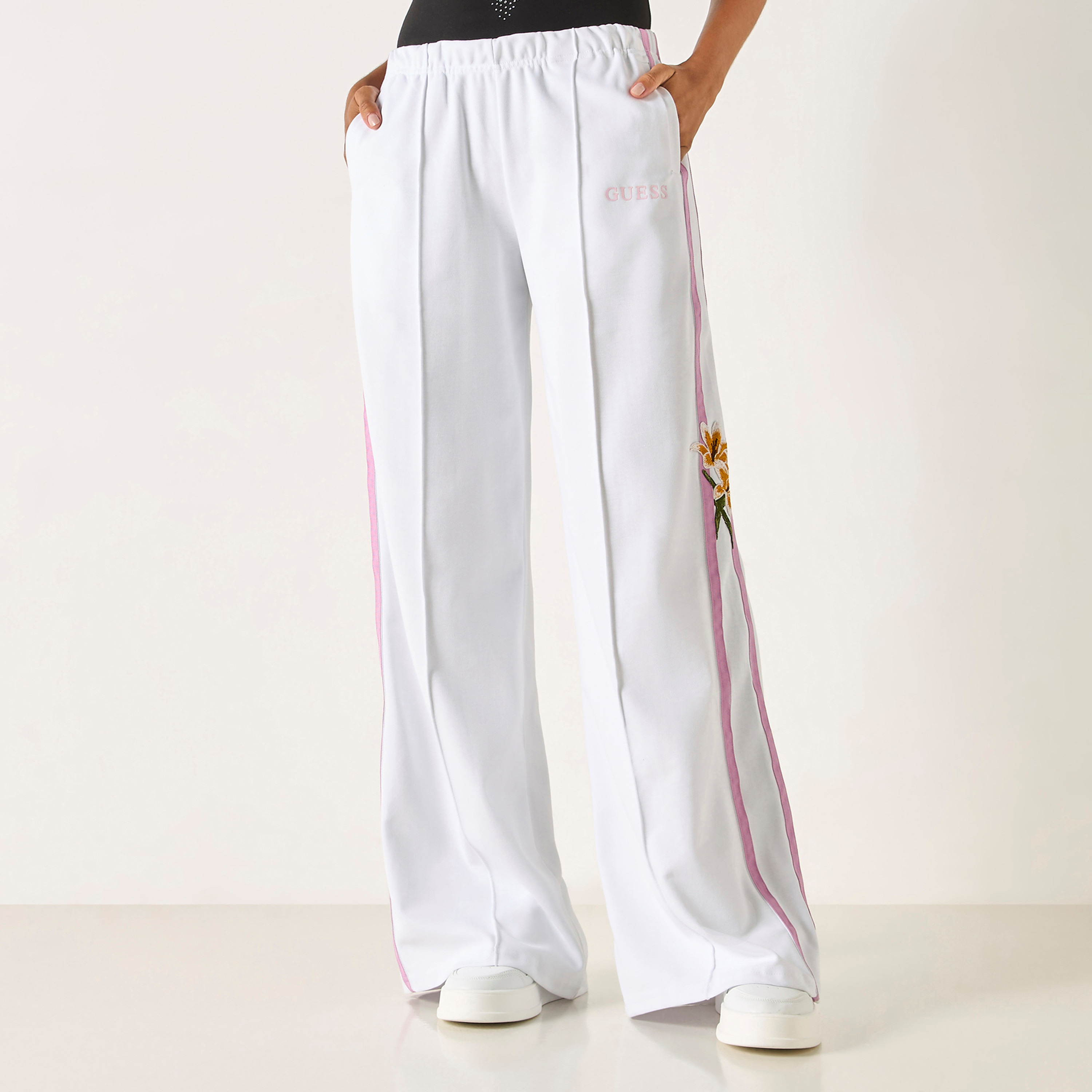بنطلون رياضي بخصر مطاطي وتطريزات أزهار من جيس-women-clothing-bottoms-joggers-image-5