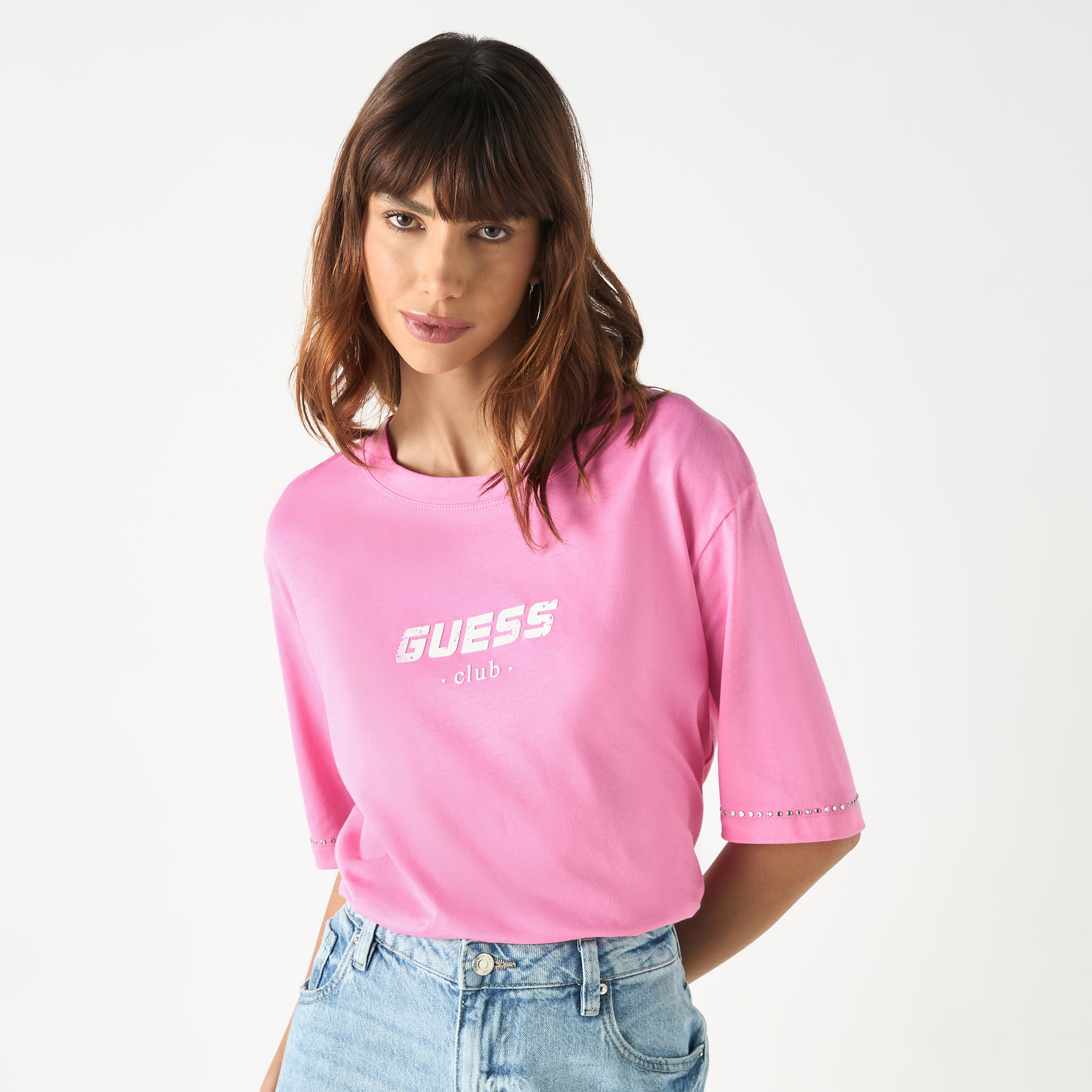 تيشيرت بياقة مستديرة وأكمام قصيرة وطبعات شعار من جيس-women-clothing-tshirts-image-2