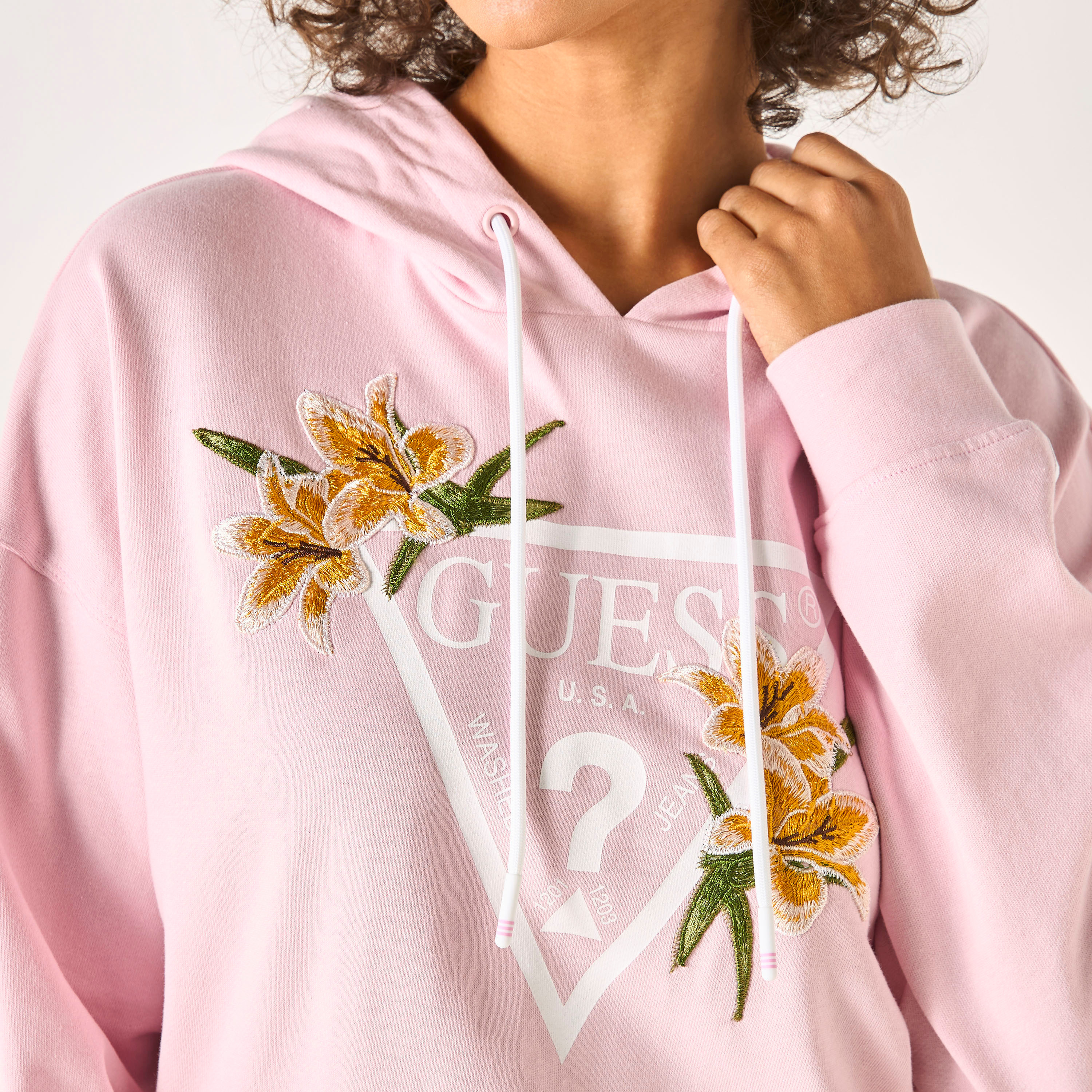 هودي مطرز بأكمام طويلة من جيس-women-clothing-hoodiesandsweatshirts-hoodies-image-3