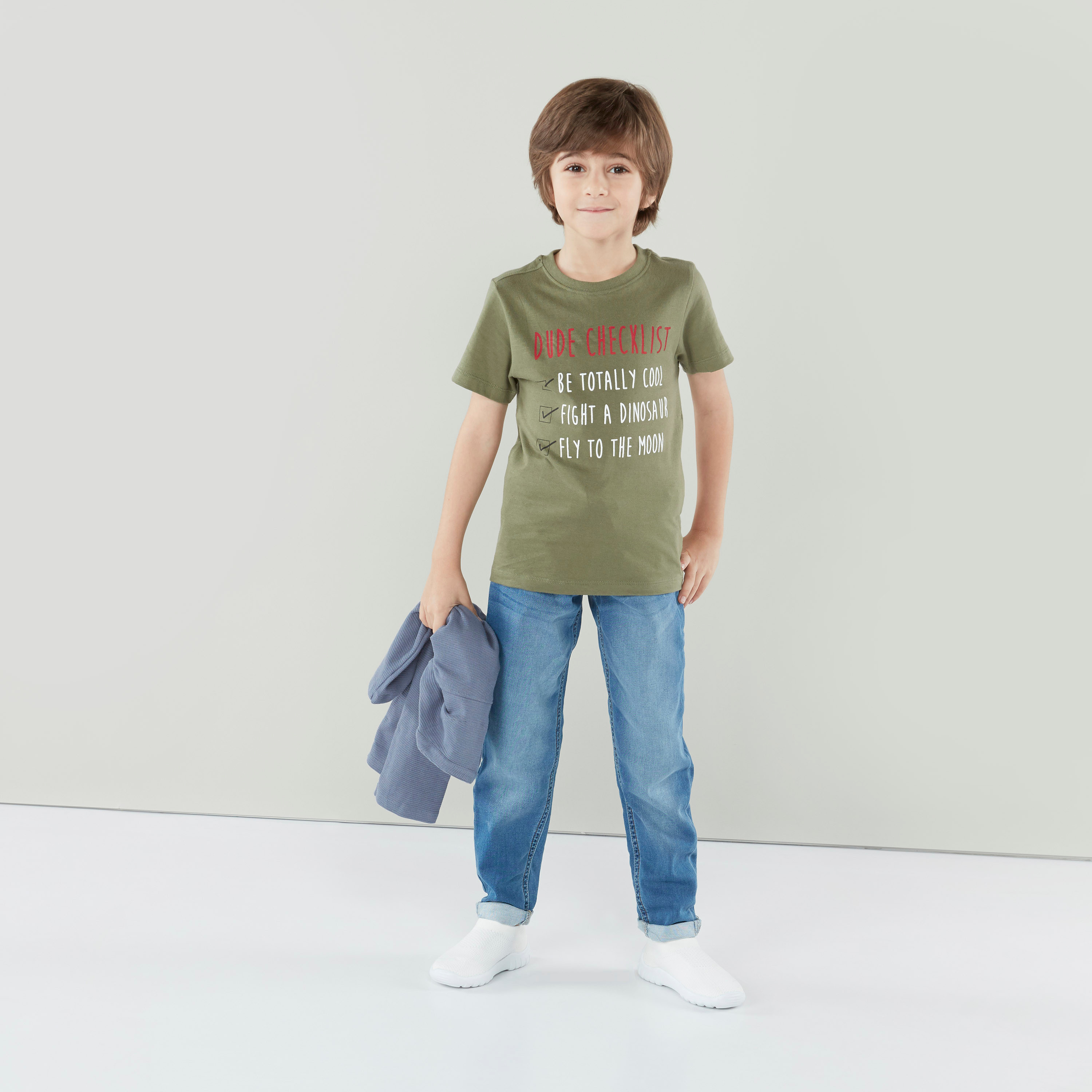 بنطال جينز طويل بطبعات وخصر مطّاطي برباط من جونيورز-boys-clothing-bottoms-jeans-image-1