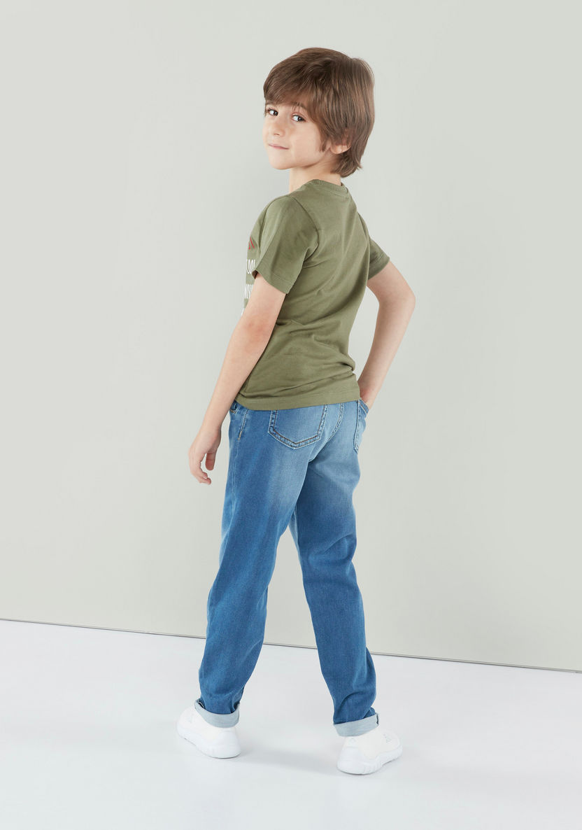 بنطال جينز طويل بطبعات وخصر مطّاطي برباط من جونيورز-%D8%AC%D9%8A%D9%86%D8%B2-image-1
