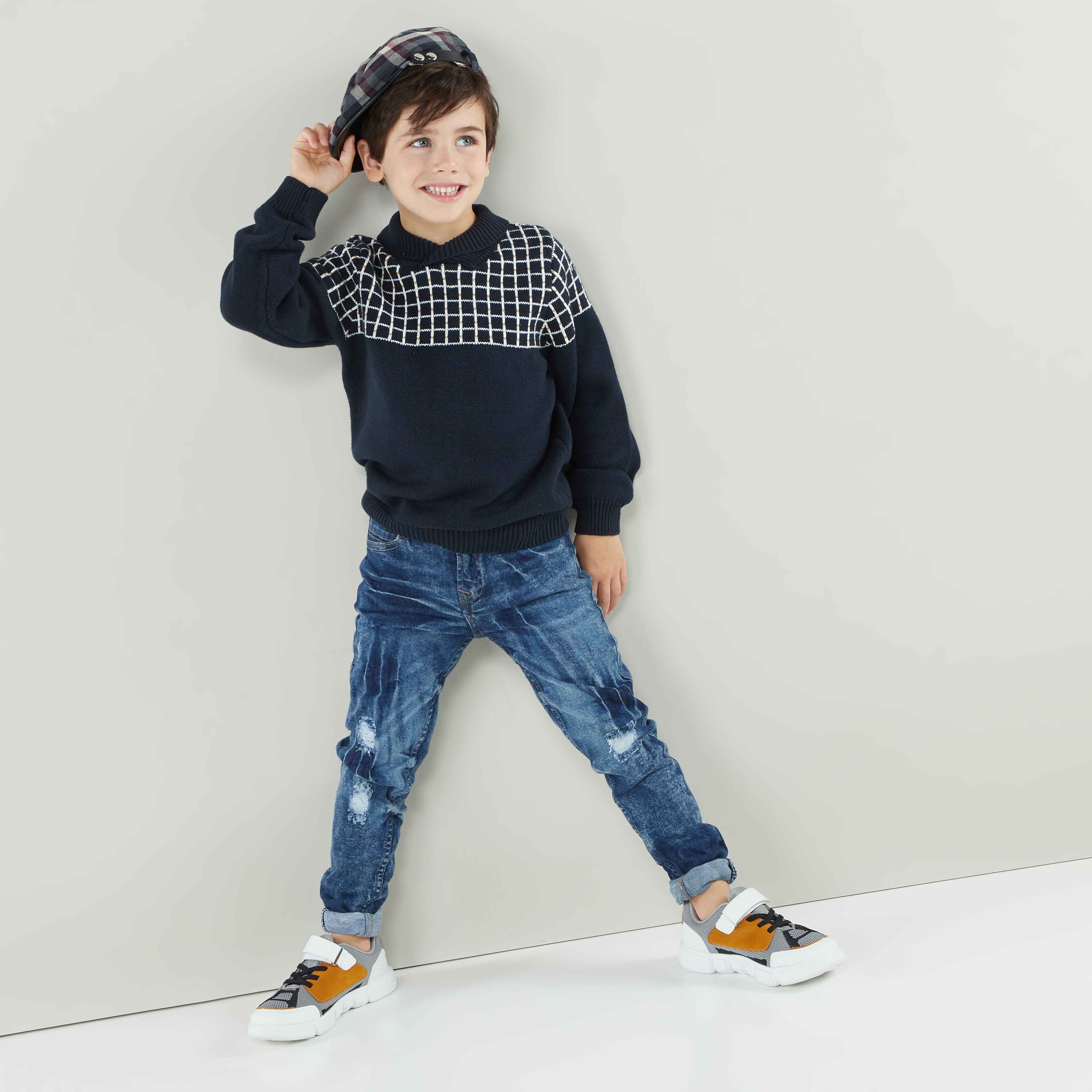 بنطلون جينز بارز الملمس بجيوب وعروات حزام من آيكونيك-boys-clothing-bottoms-jeans-image-1