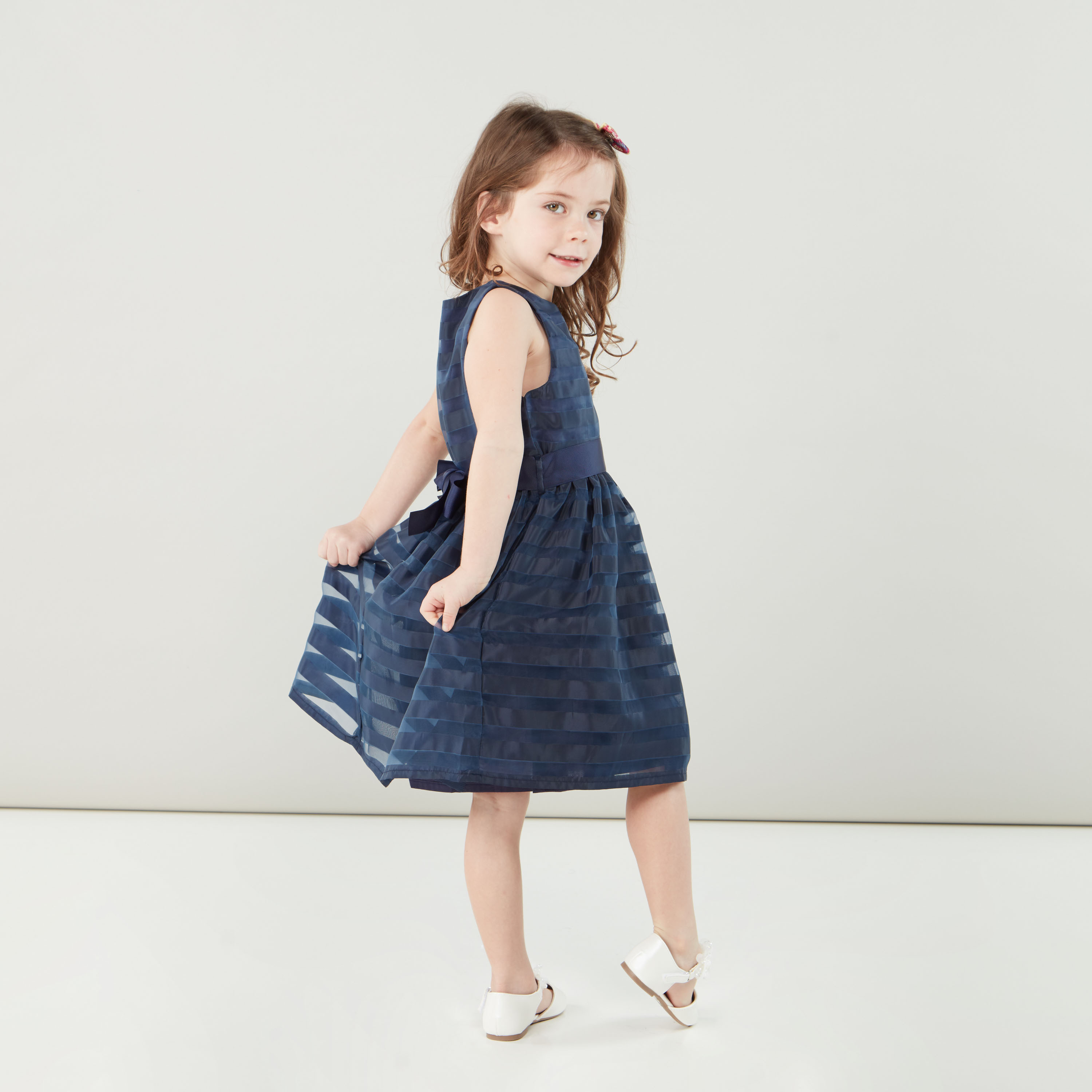 فستان مخطط  بدون أكمام وبياقة مستديرة من جونيورز-girls-clothing-dressesandjumpsuits-image-4