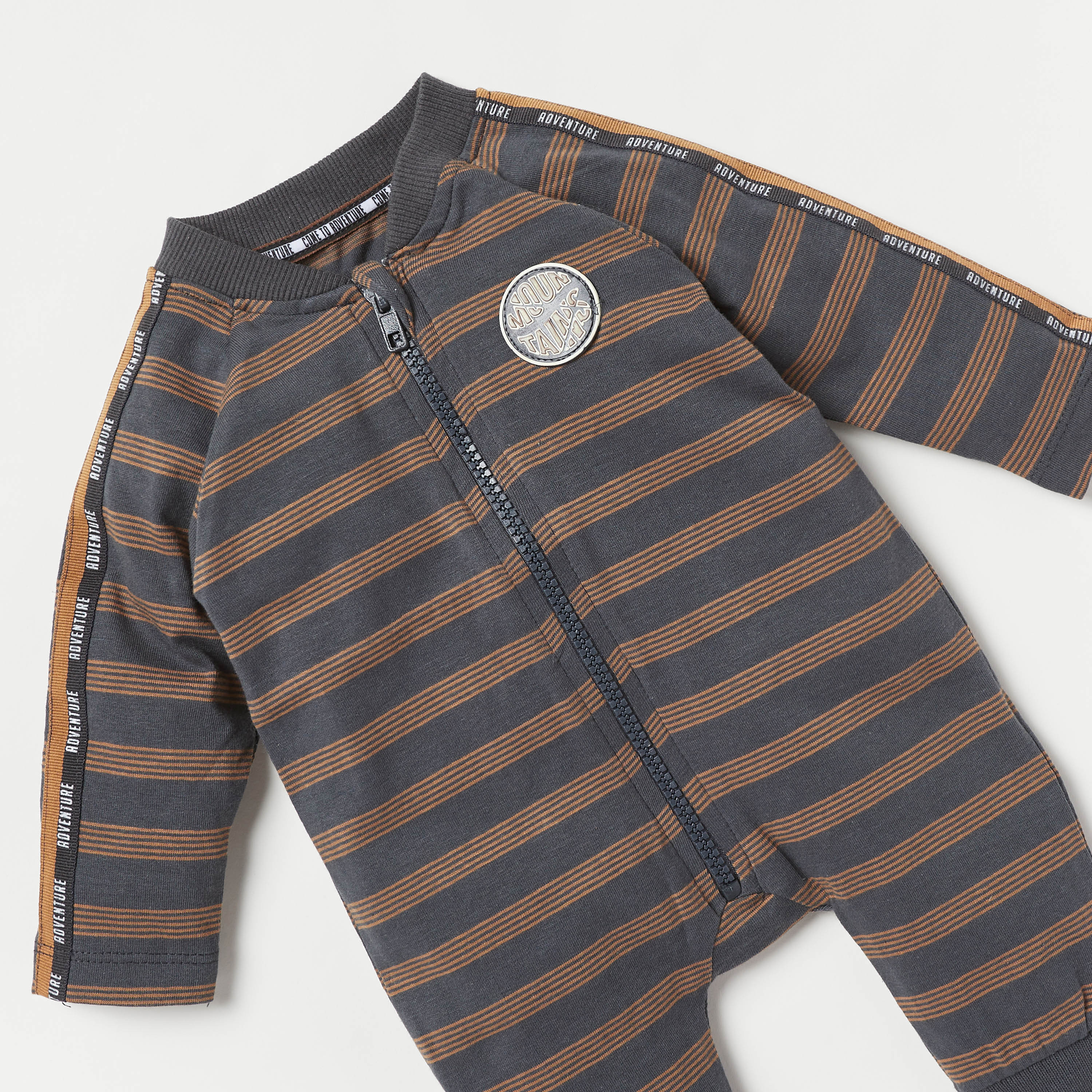 Juniors Striped Print Sleepsuit with Tape Detail and Zip Closure-baby-boys-clothing-nightwear-sleepsuits-image-2