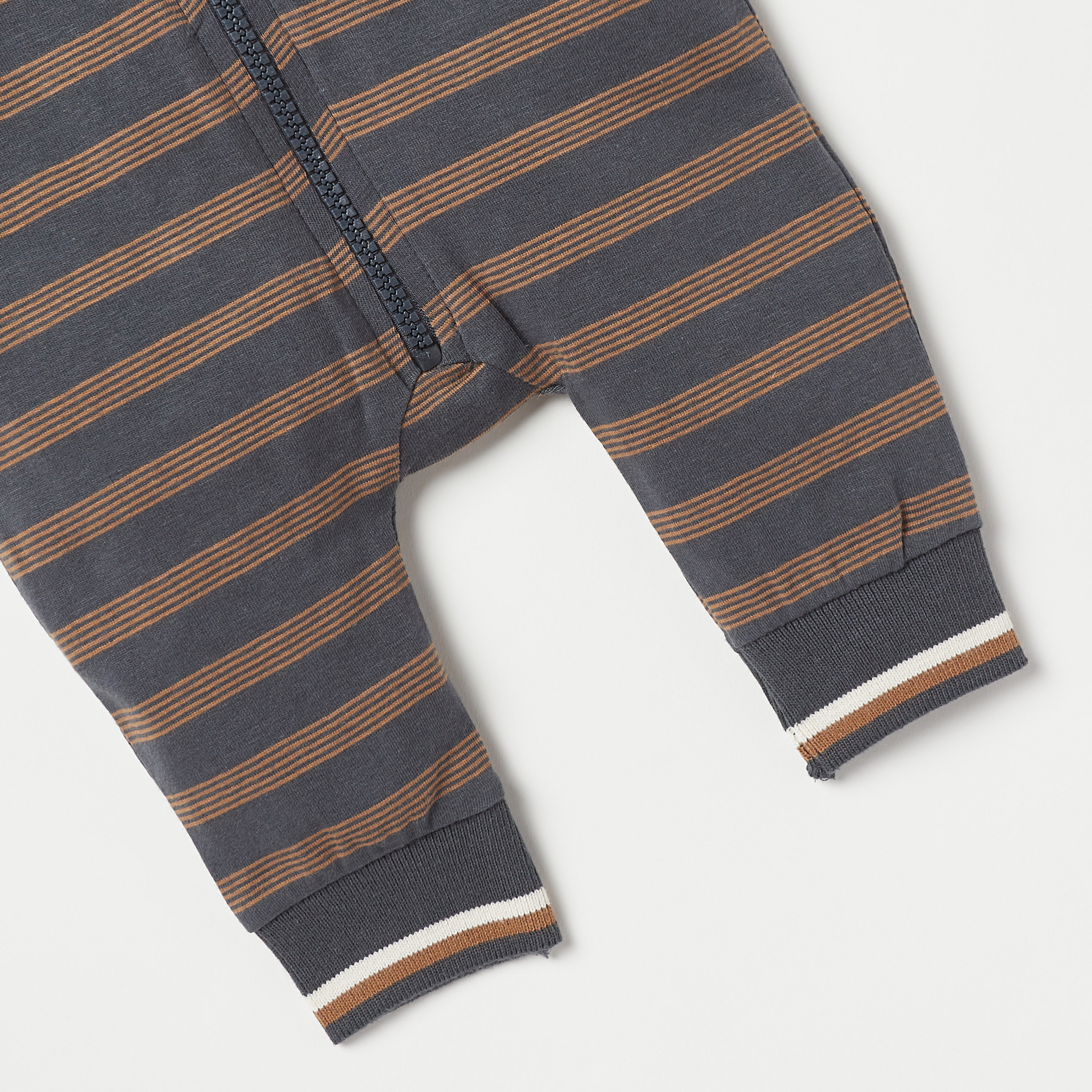 Juniors Striped Print Sleepsuit with Tape Detail and Zip Closure-baby-boys-clothing-nightwear-sleepsuits-image-3