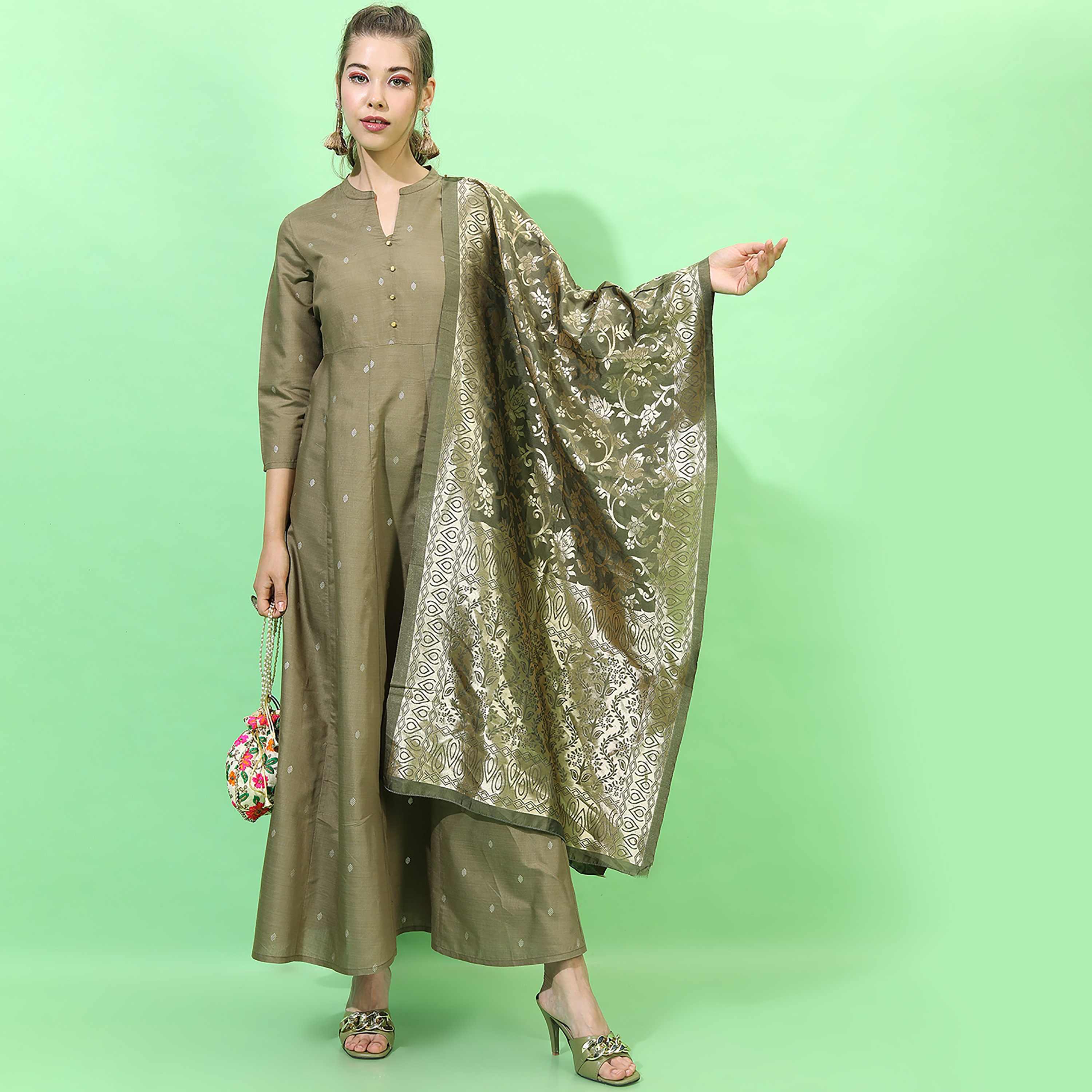 فستان ماكسي ذو اي لائن مع دوباتا بياقة ماندرين مع طبعات من فيشوده-women-clothing-ethnicwear-dresses-image-1