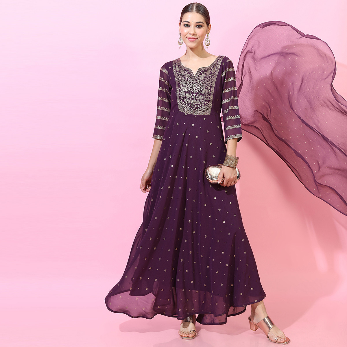 فستان ماكسي مع دوباتا من فيشوده نسائي مطبوع أرجواني برقبة مدببة-women-clothing-ethnicwear-dresses-image-1
