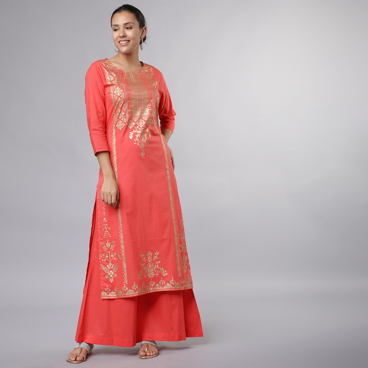 مجموعة من قطعتين كورتا للنساء مطبوعة برقبة دائرية بلون وردي مع بالازو من فيشوده-women-clothing-ethnicwear-salwarsuits-image-1