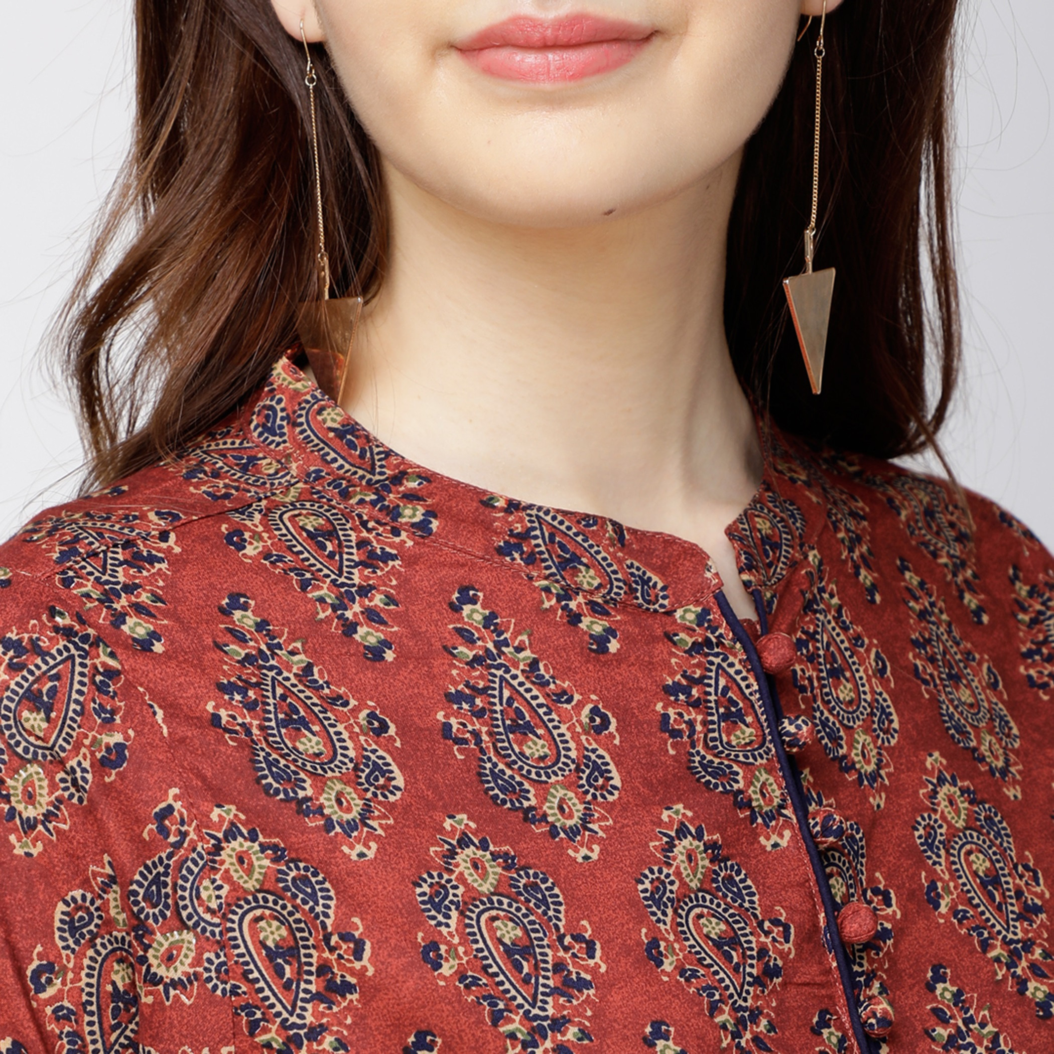 Set of 2 Vishudh Women Maroon Printed Mandarin Neck Kurta and Palazzo-women-clothing-ethnicwear-salwarsuits-image-5