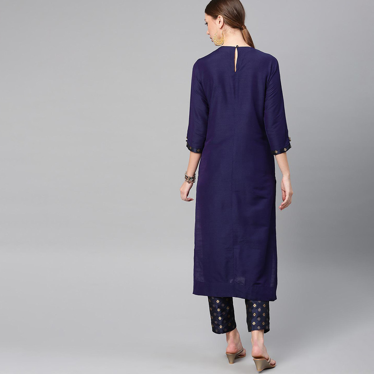 Set of 2 Vishudh Women Navy Blue Solid Round Neck Straight Kurta and Pant-women-clothing-ethnicwear-salwarsuits-image-2
