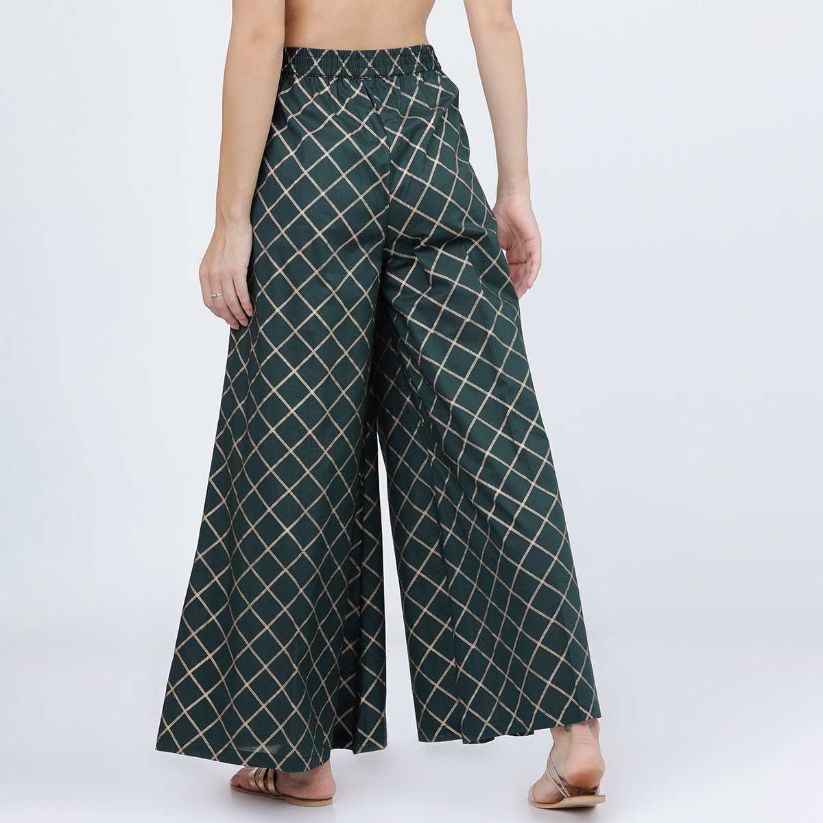 مجموعة من قطعتين كورتا للنساء مطبوعة برقبة دائرية بلون أخضر مع بالازو من فيشوده-women-clothing-ethnicwear-salwarsuits-image-9