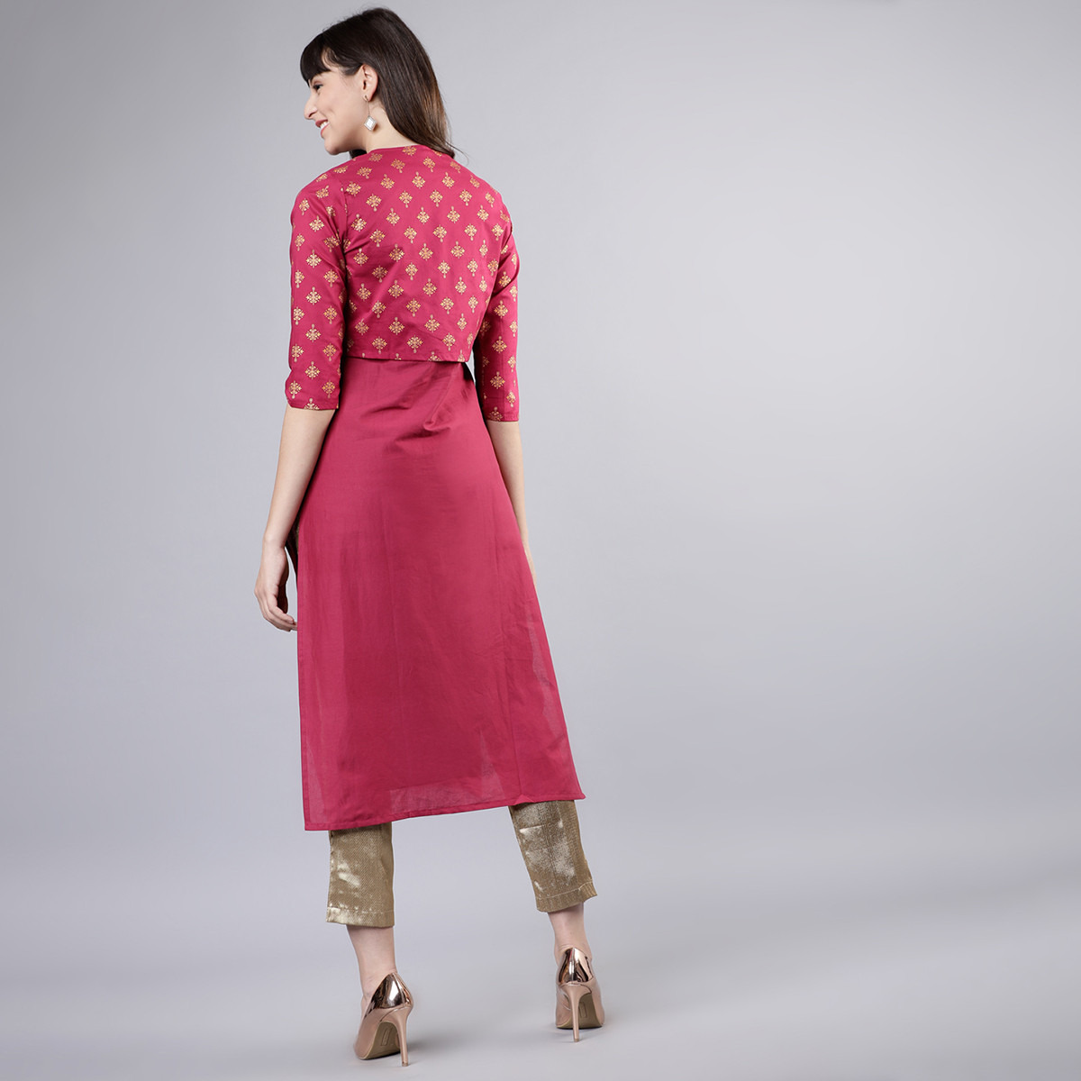 مجموعة من 3 قطعات كورتا وسروال للنساء مطبوعة باللون الارجواني مع جاكيت عرقي من فيشوده-women-clothing-ethnicwear-salwarsuits-image-3