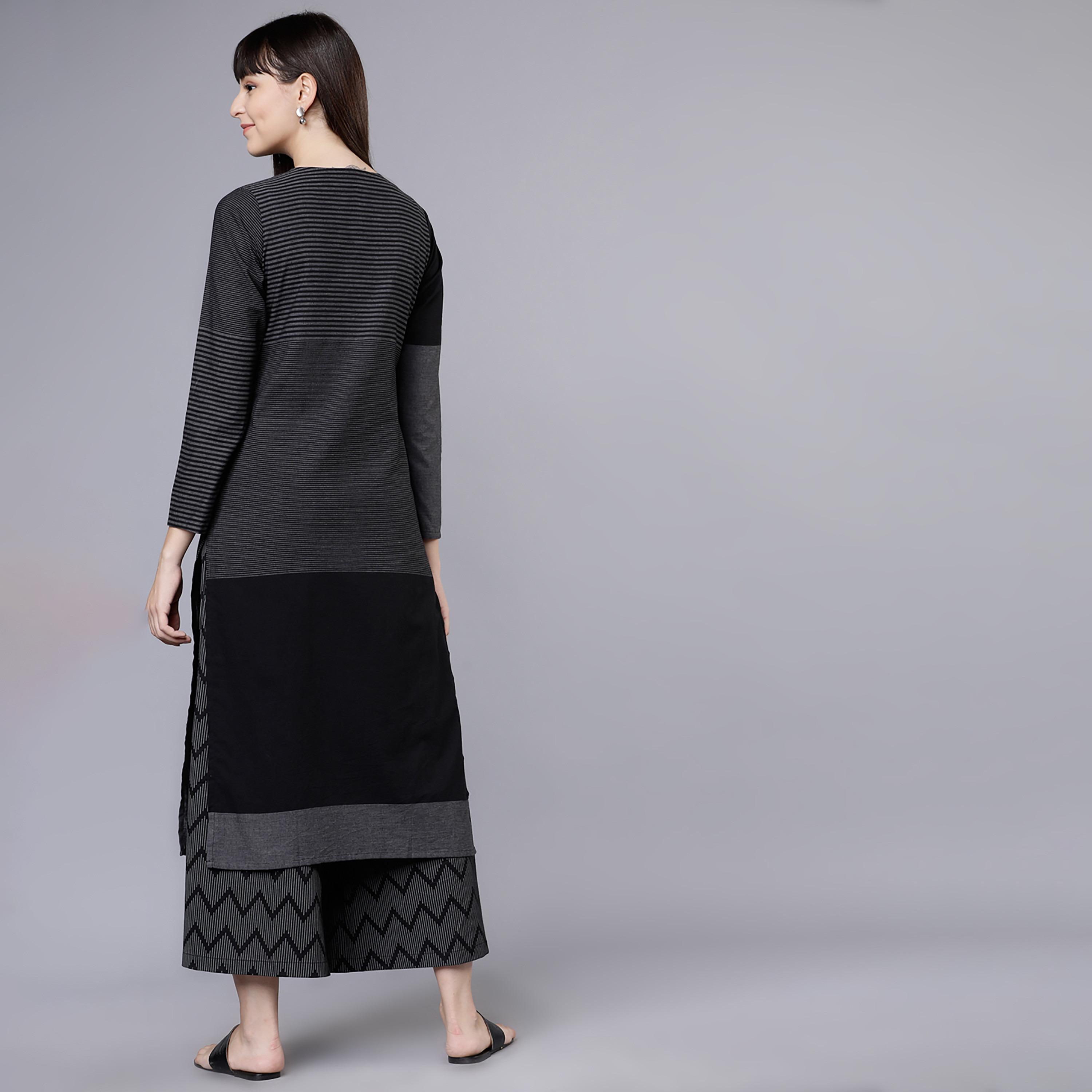 Set of 2 Vishudh Striped Keyhole Neck Straight Kurta with Striped Palazzo-women-clothing-ethnicwear-salwarsuits-image-5