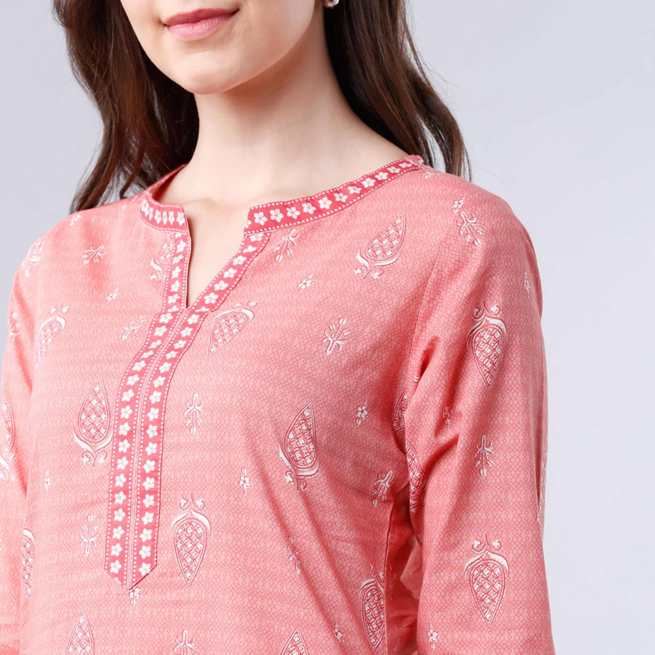 Set of 2 Vishudh Women Pink Printed Notched Neck Kurta and Palazzo-women-clothing-ethnicwear-salwarsuits-image-4
