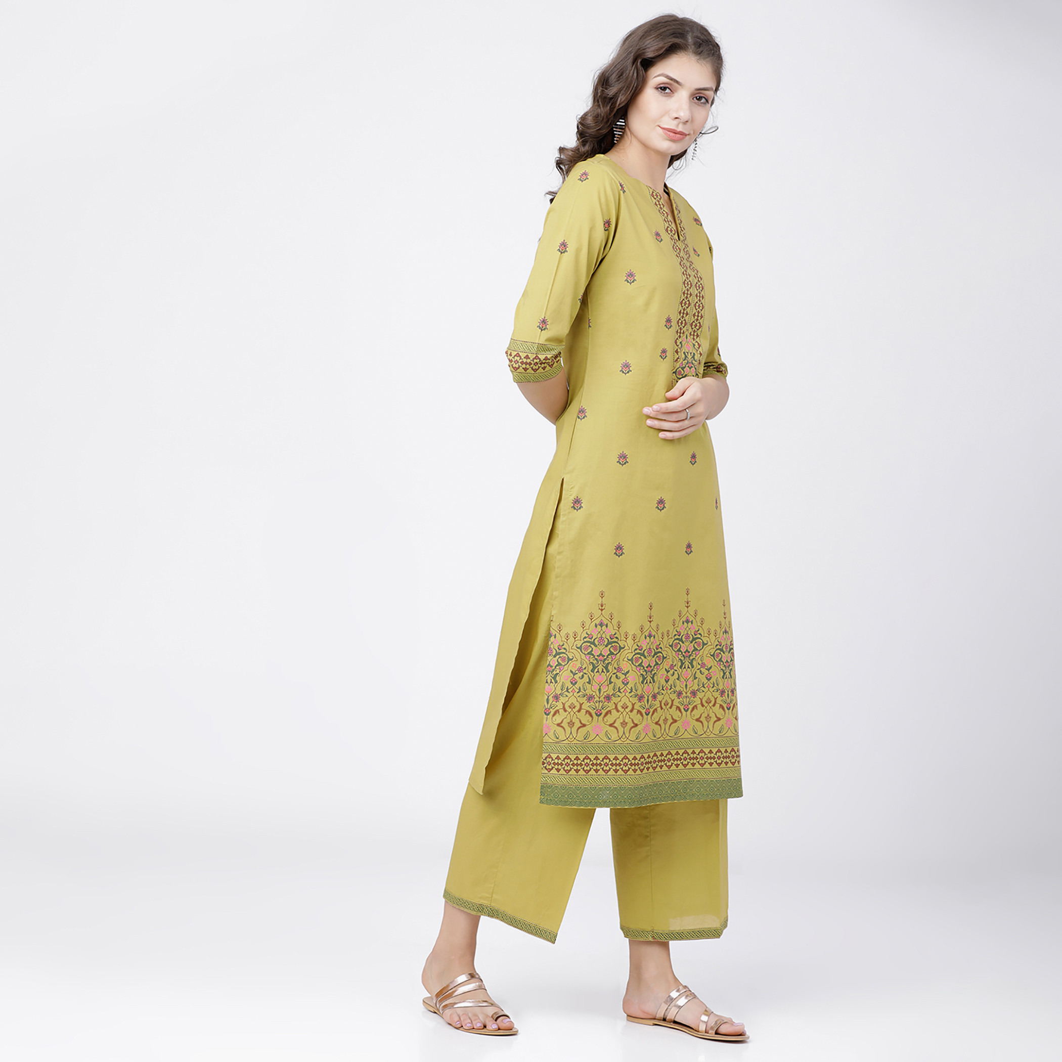 مجموعة من قطعتين كورتا مطبوع مع بنطلون بالازو حريمي من فيشوده-women-clothing-ethnicwear-salwarsuits-image-5