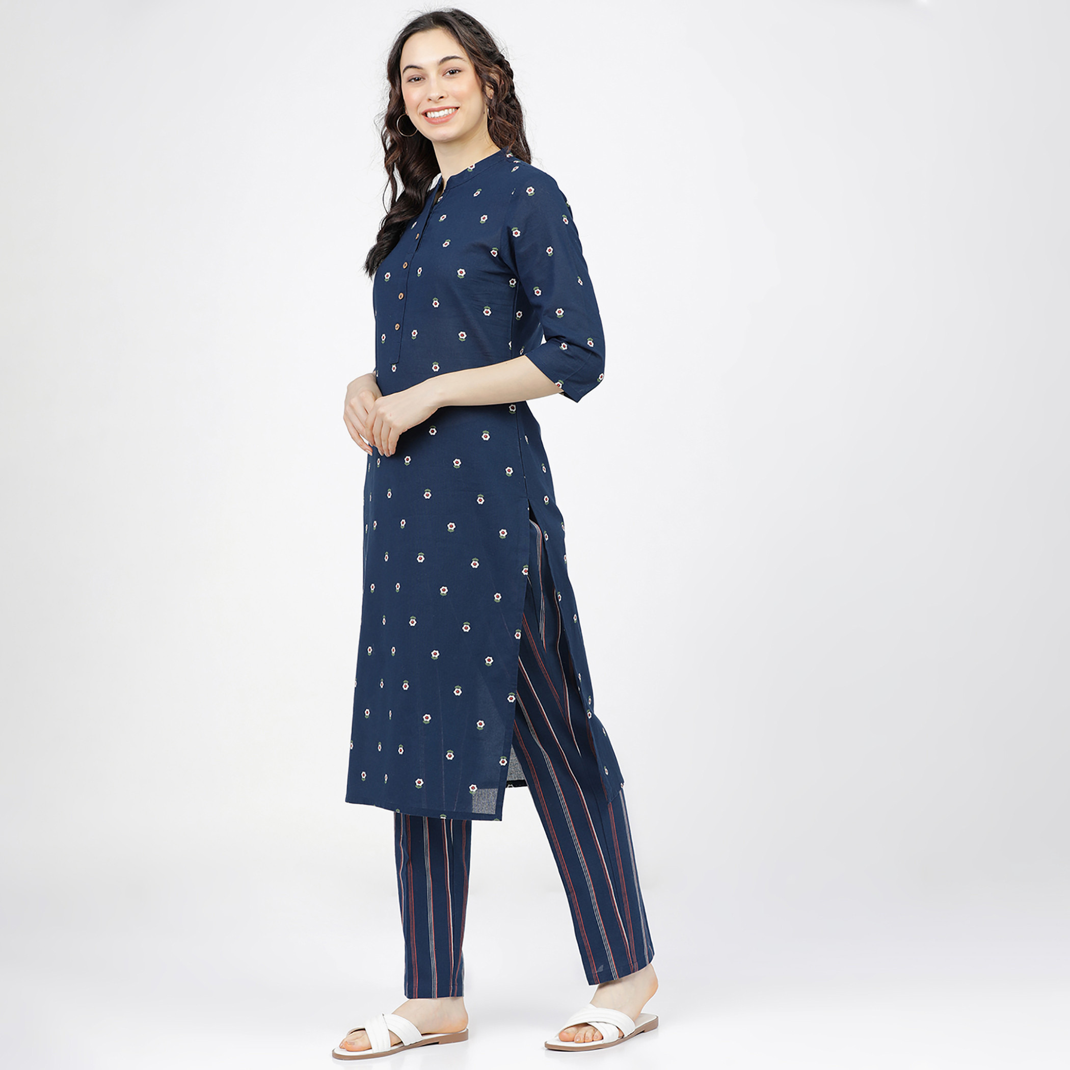 Set of 2 Vishudh Women Printed Kurta with Pant-women-clothing-ethnicwear-salwarsuits-image-2