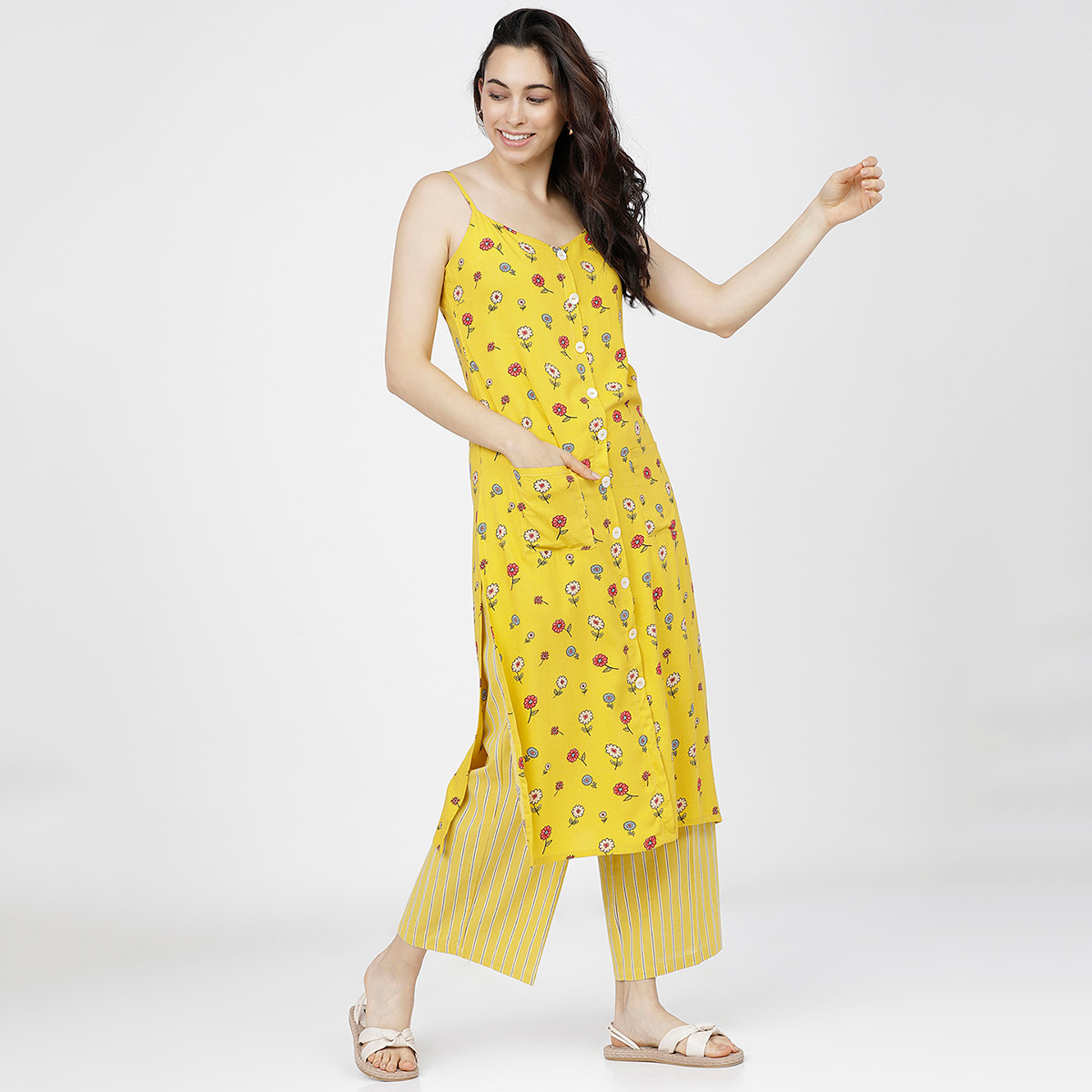 مجموعة من قطعتين كورتا مطبوعة الأزهار بدون أكمام للنساء وبنطلون بالازو من فيشوده نيو -women-clothing-ethnicwear-salwarsuits-image-5