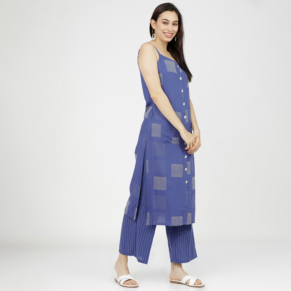 Set of 2 Vishudh Women Blue Printed Shoulder Strap Kurta and Palazzo-women-clothing-ethnicwear-salwarsuits-image-5