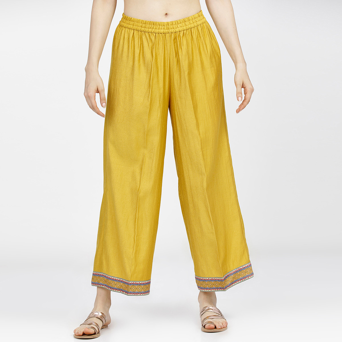 مجموعة من قطعتين كورتا مستقيم مطبوع وبنطلون بالازو مع دوباتا للنساء من فيشوده نيو -women-clothing-ethnicwear-salwarsuits-image-6