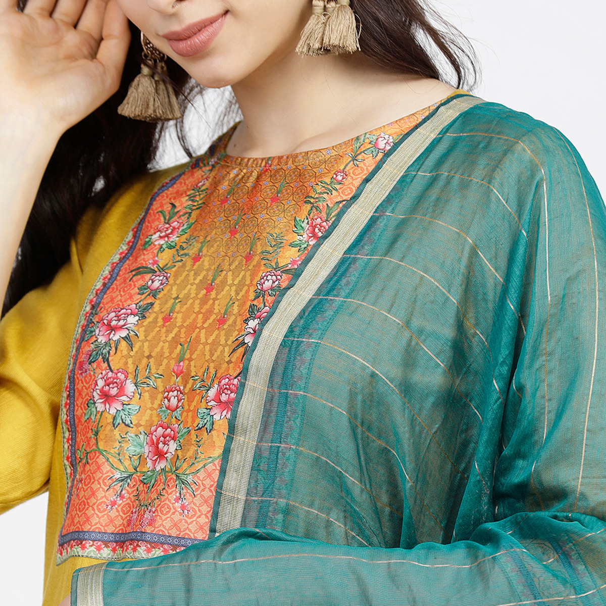 مجموعة من قطعتين كورتا مستقيم مطبوع وبنطلون بالازو مع دوباتا للنساء من فيشوده نيو -women-clothing-ethnicwear-salwarsuits-image-8