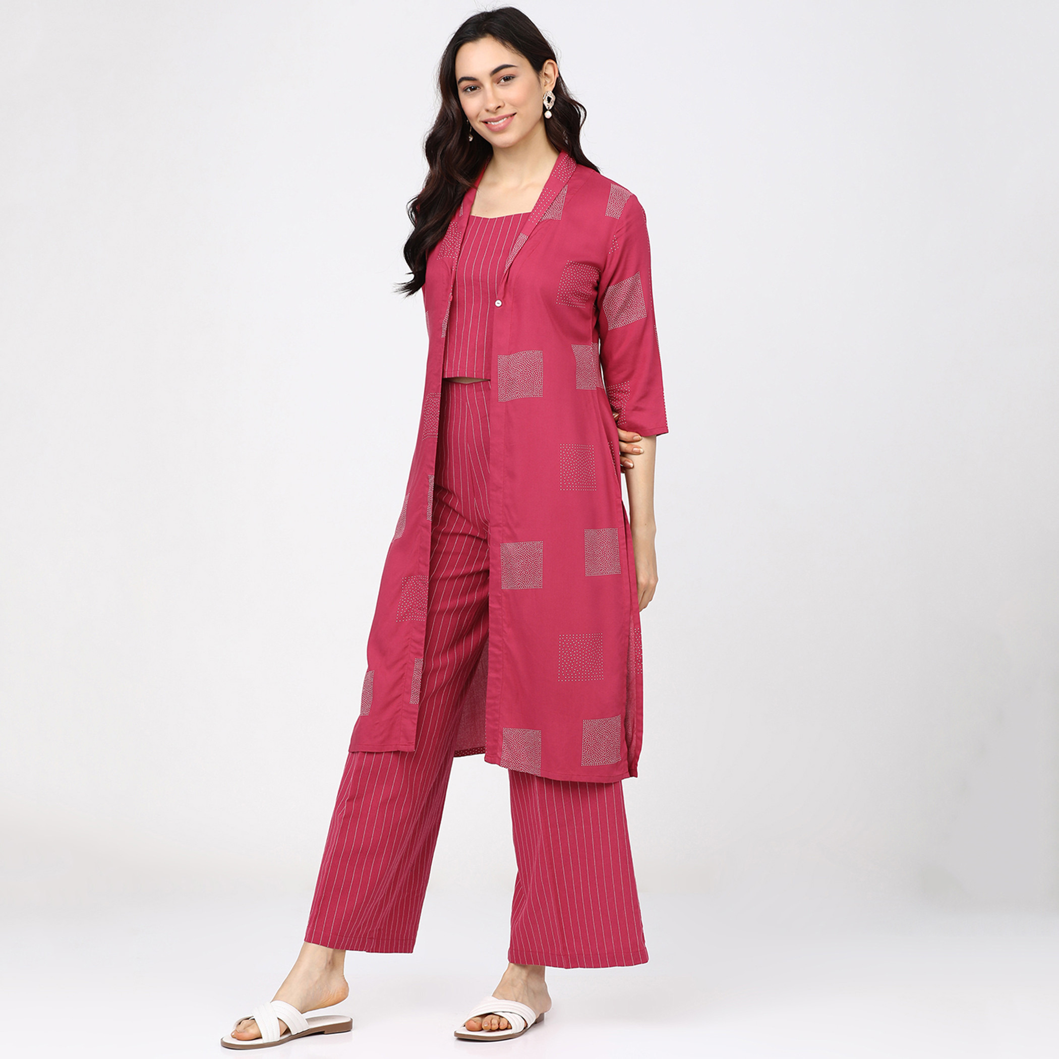 مجموعة من 3 قطعات حزام كتف نسائي بلون وردي مطبوع وبلازو مع جاكيت من فيشوده -women-clothing-ethnicwear-salwarsuits-image-2