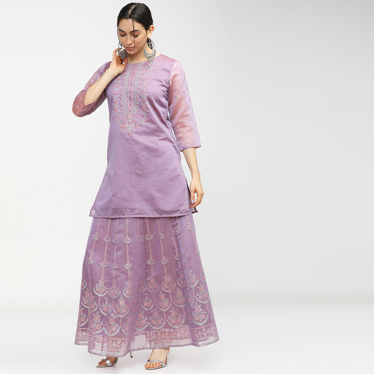 Set of 3 Vishudh Women Mauve Embroidered Round Neck Straight Kurta with Skirt and Dupatta-women-clothing-ethnicwear-salwarsuits-image-11