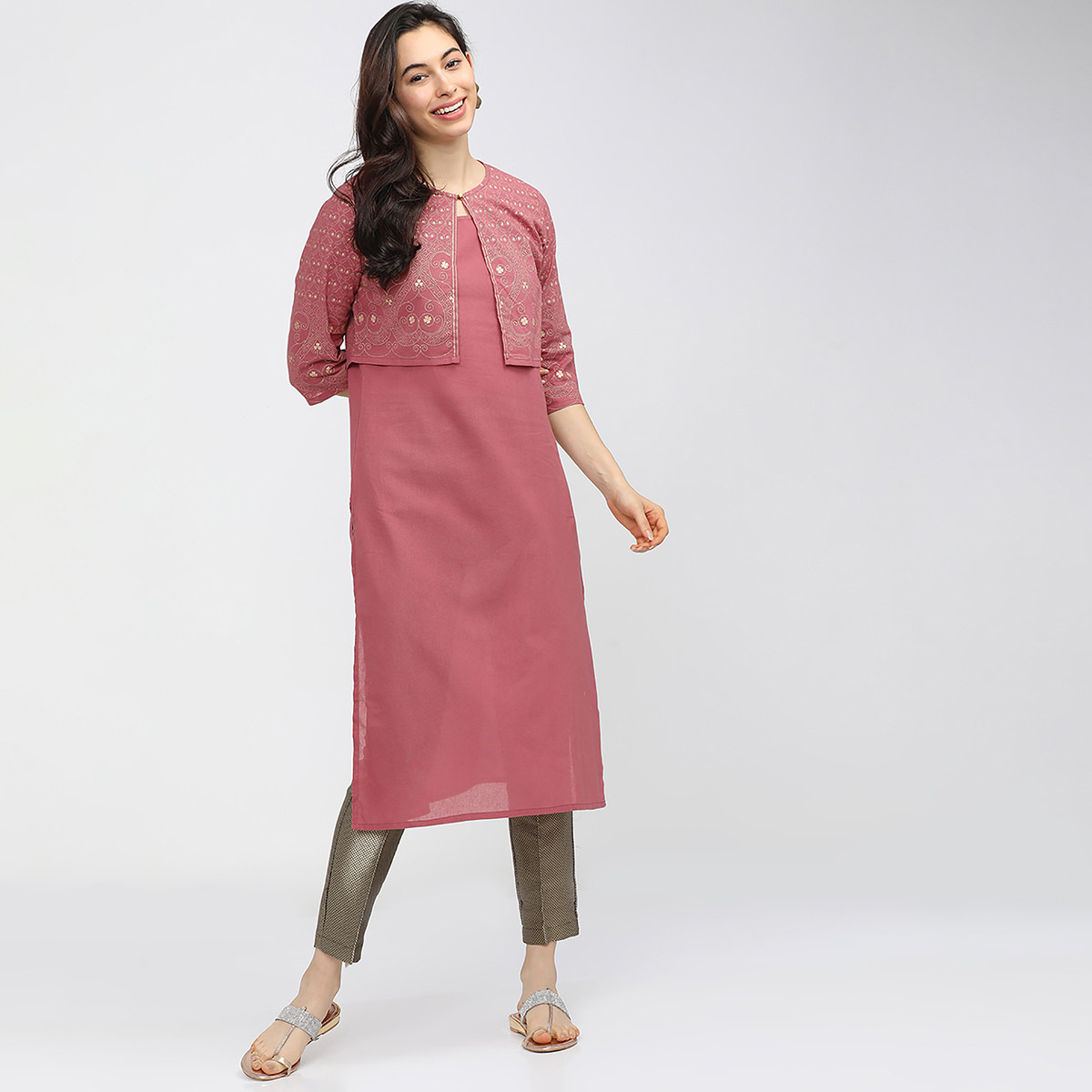 مجموعة من 3 قطعات كورتا دون أكمام للنساء مطبوعة باللون الوردي مع جاكيت عرقي من فيشوده-women-clothing-ethnicwear-salwarsuits-image-1