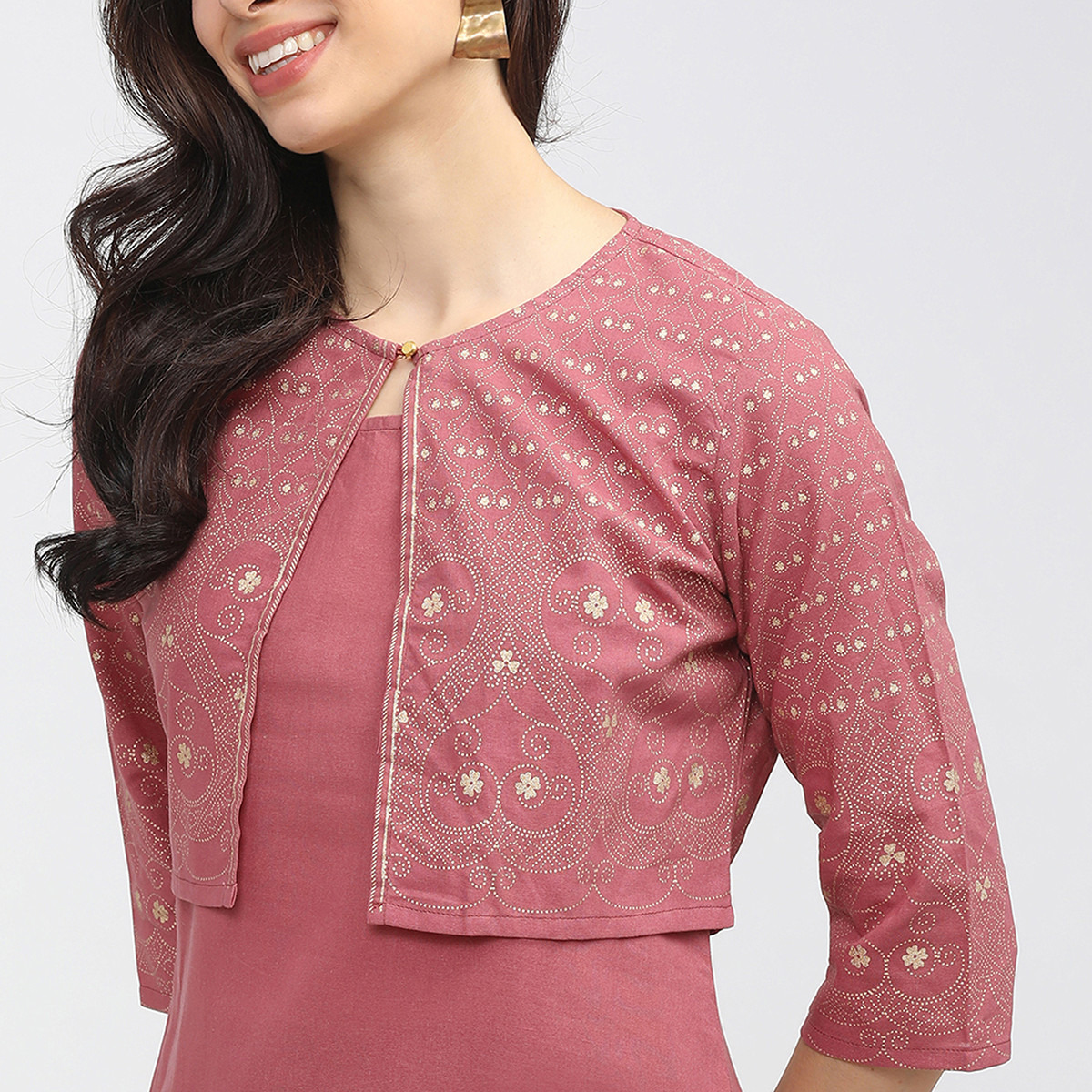مجموعة من 3 قطعات كورتا دون أكمام للنساء مطبوعة باللون الوردي مع جاكيت عرقي من فيشوده-women-clothing-ethnicwear-salwarsuits-image-4