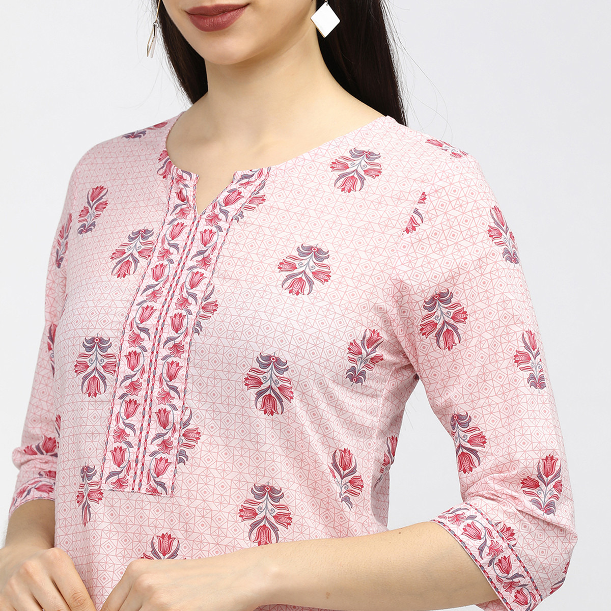 Set of 2 Vishudh Women Pink Printed Notch Neck Kurta and Trouser-women-clothing-ethnicwear-salwarsuits-image-4