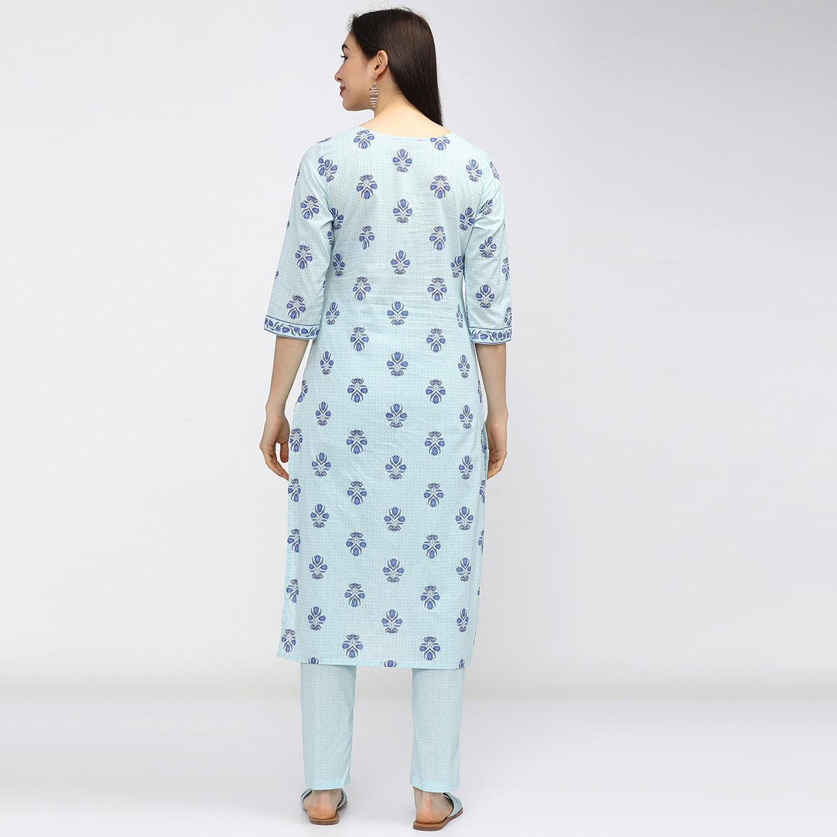 Set of 2 Vishudh Women Blue Printed Notch Neck Kurta and Trouser-women-clothing-ethnicwear-salwarsuits-image-3