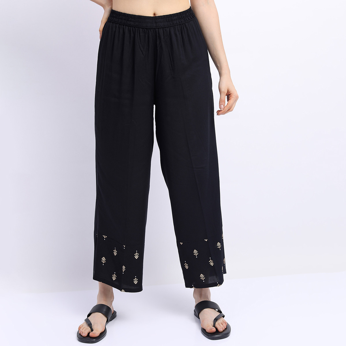 مجموعة من قطعتين كورتا للنساء مطبوعة برقبة ماندارين بلون أزرق مع بالازو حريمي من فيشوده-women-clothing-ethnicwear-salwarsuits-image-7