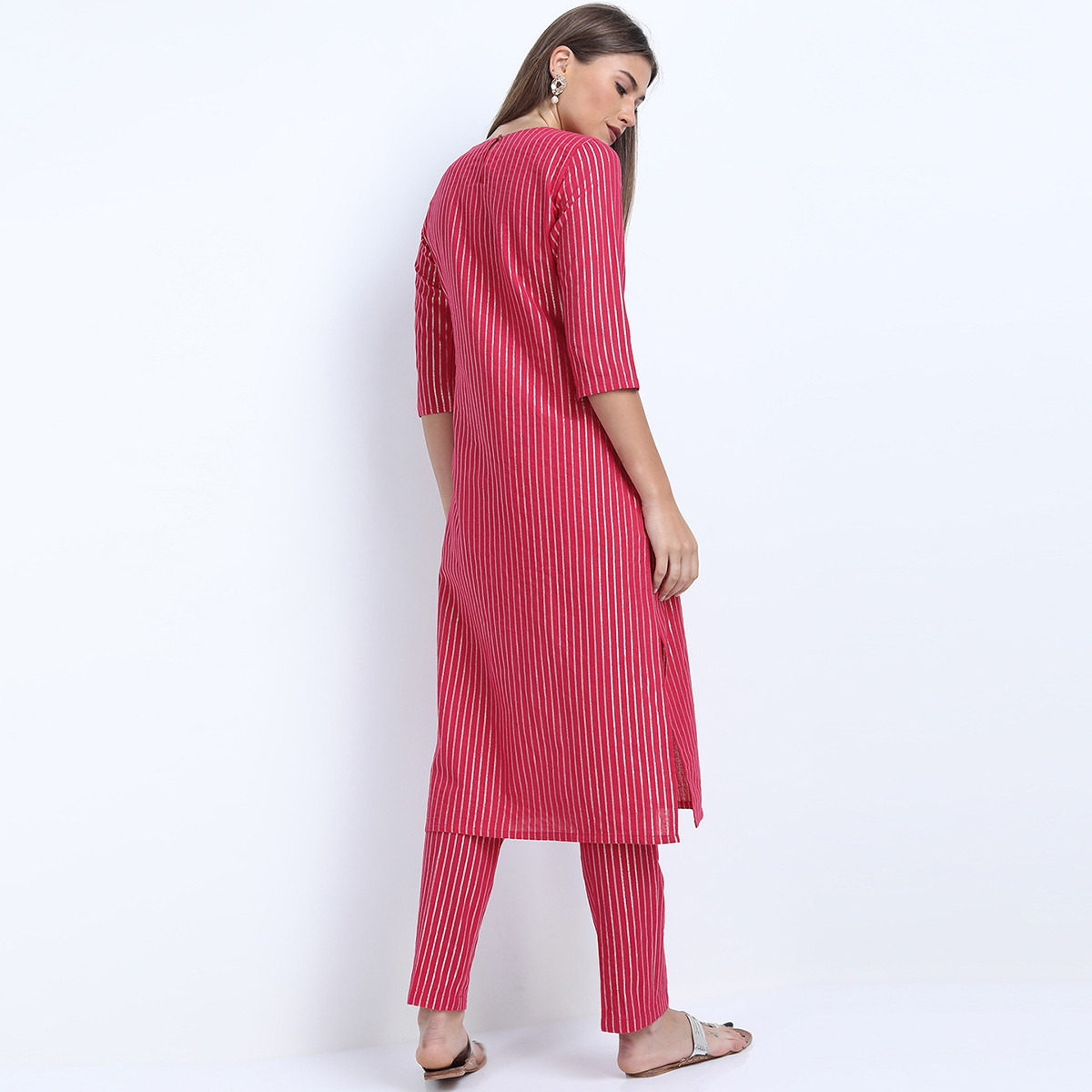 مجموعة من 3 قطعات كورتا مخطط برقبة دائرية بلون وردي وبنطلون مع دوباتا للنساء من فيشوده-women-clothing-ethnicwear-salwarsuits-image-4