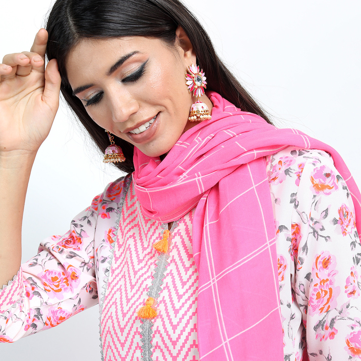 مجموعة من قطعتين كورتا مطبوع الأزهار وبنطلون بالازو مع دوباتا للنساء من فيشوده -women-clothing-ethnicwear-salwarsuits-image-9
