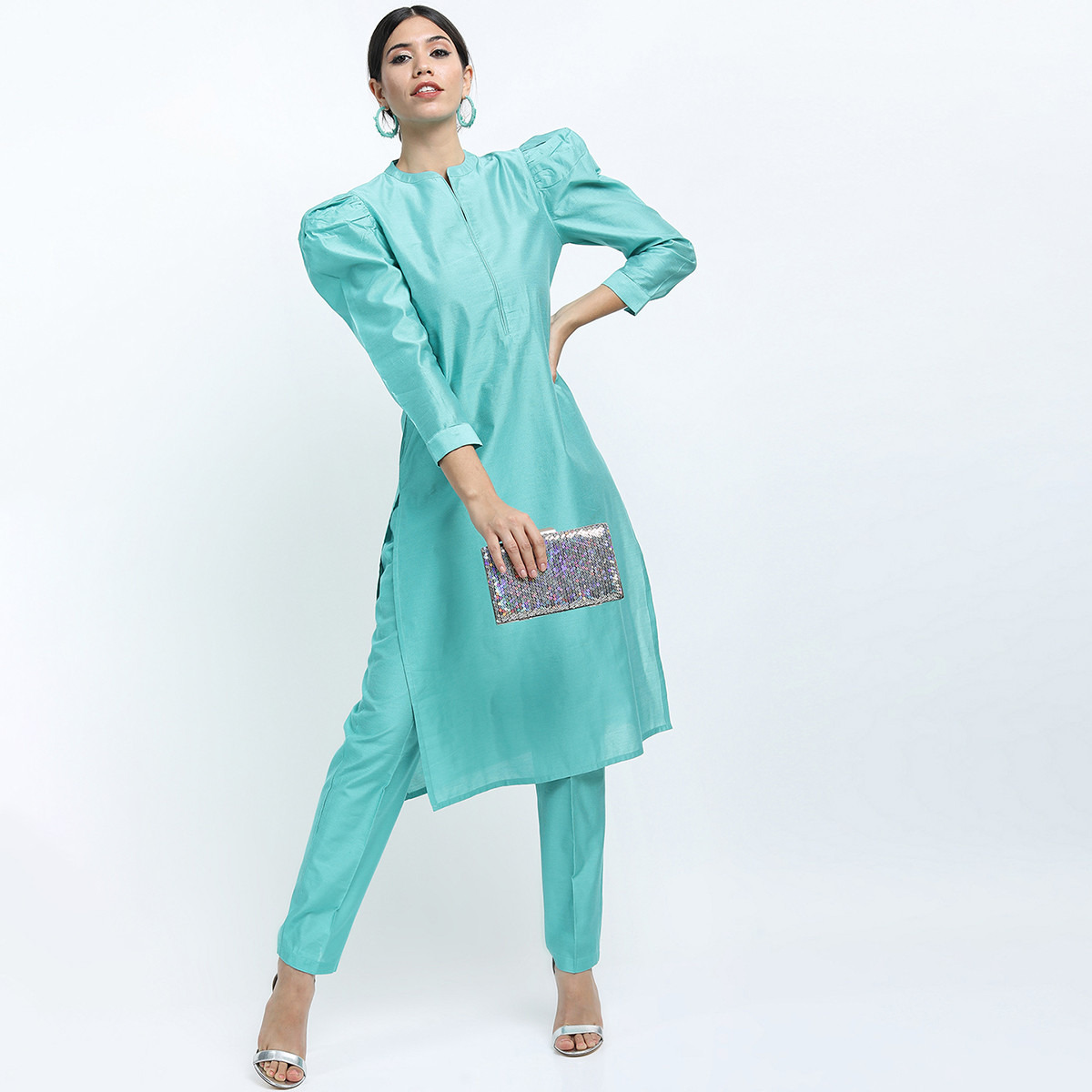 مجموعة من قطعتين كورتا مطبوع وبنطلون مع رقبة ماندارين سادة بلون فيروزي من فيشوده-women-clothing-ethnicwear-salwarsuits-image-1