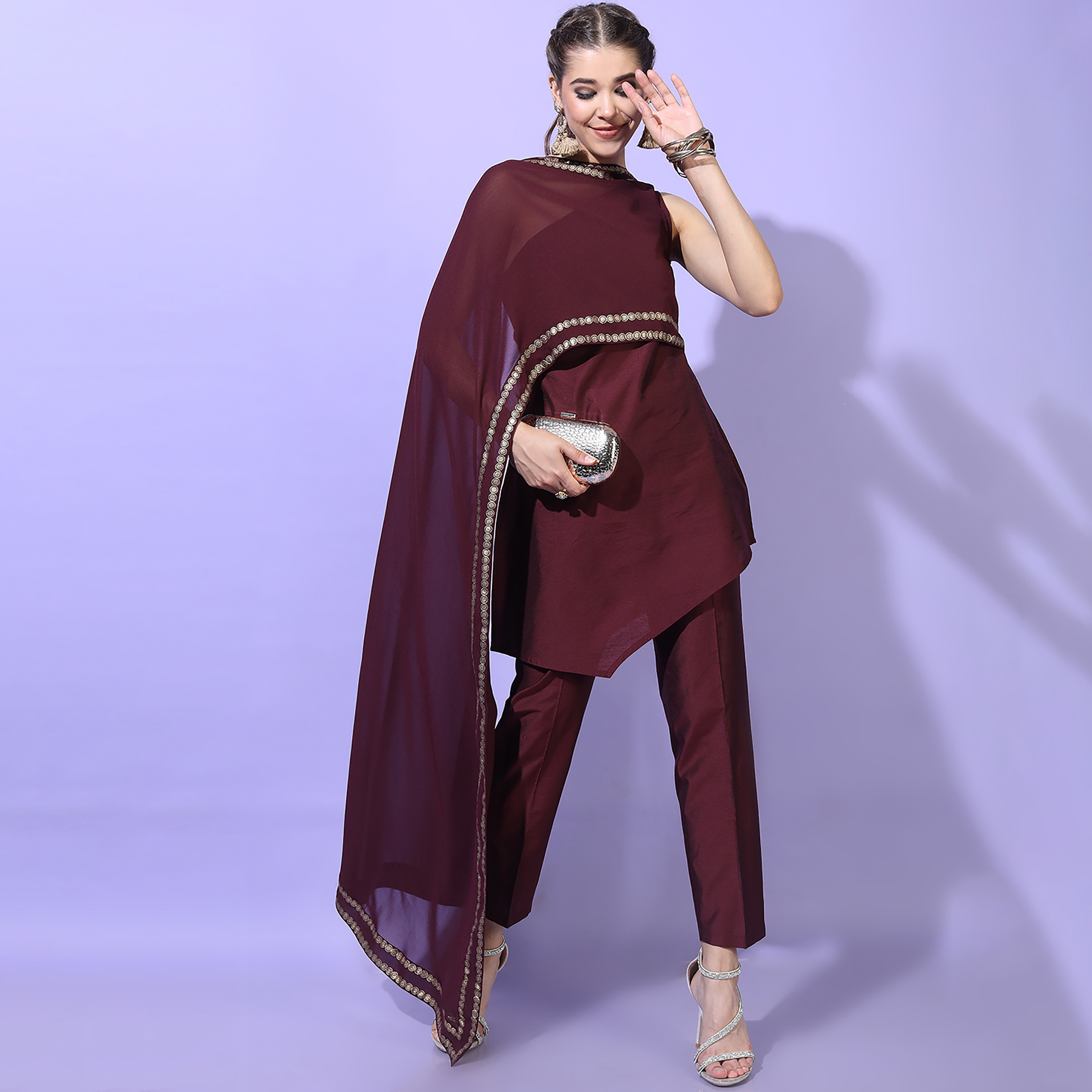 مجموعة من 3 قطعات كورتا قصيرة غير المتماثل مطبوعة مع بالازو سادة من فيشوده -women-clothing-ethnicwear-salwarsuits-image-1