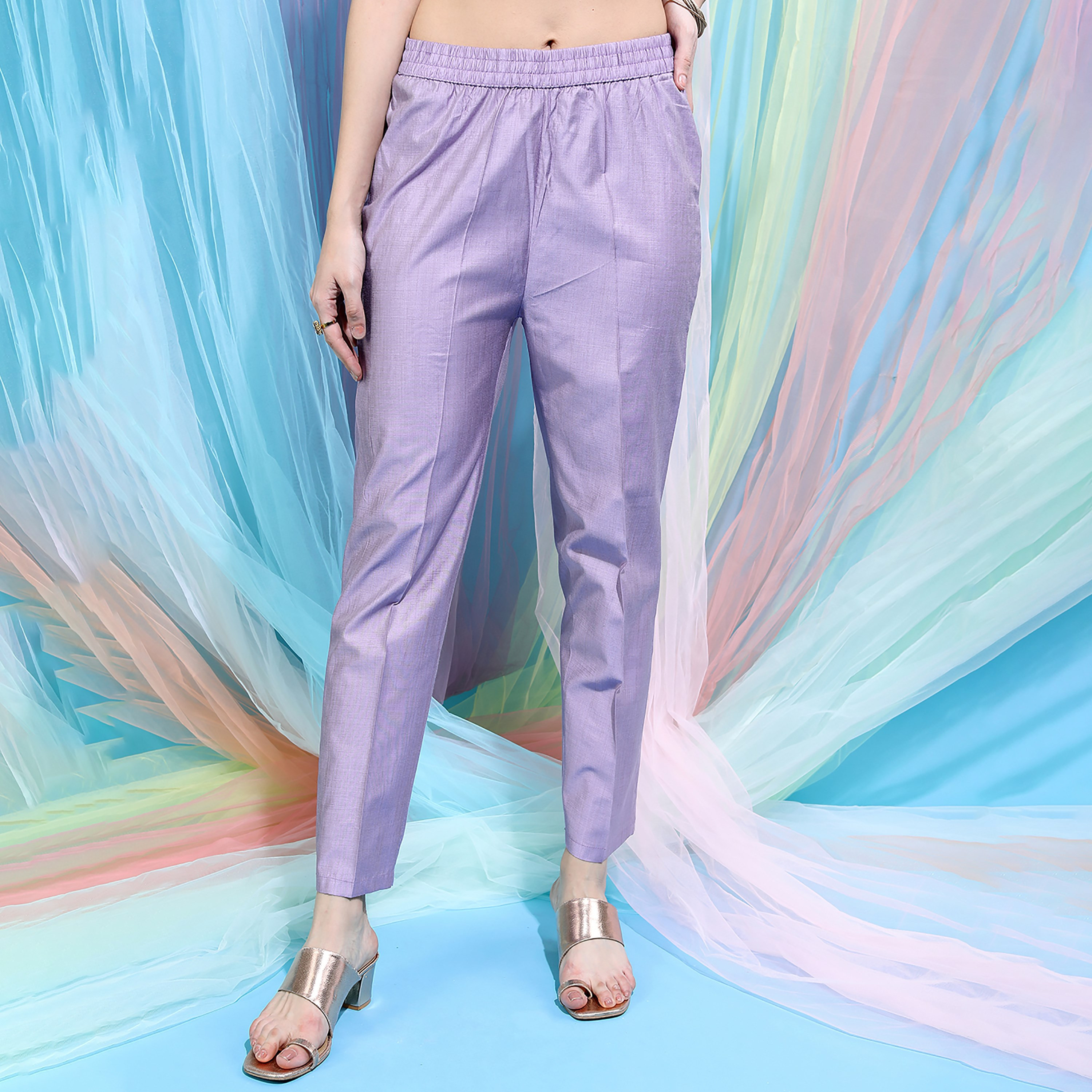 مجموعة من 3 قطعات كورتا برقبة دائرية مطبوعة مع سروال سادة وجاكيت من فيشوده -women-clothing-ethnicwear-salwarsuits-image-3